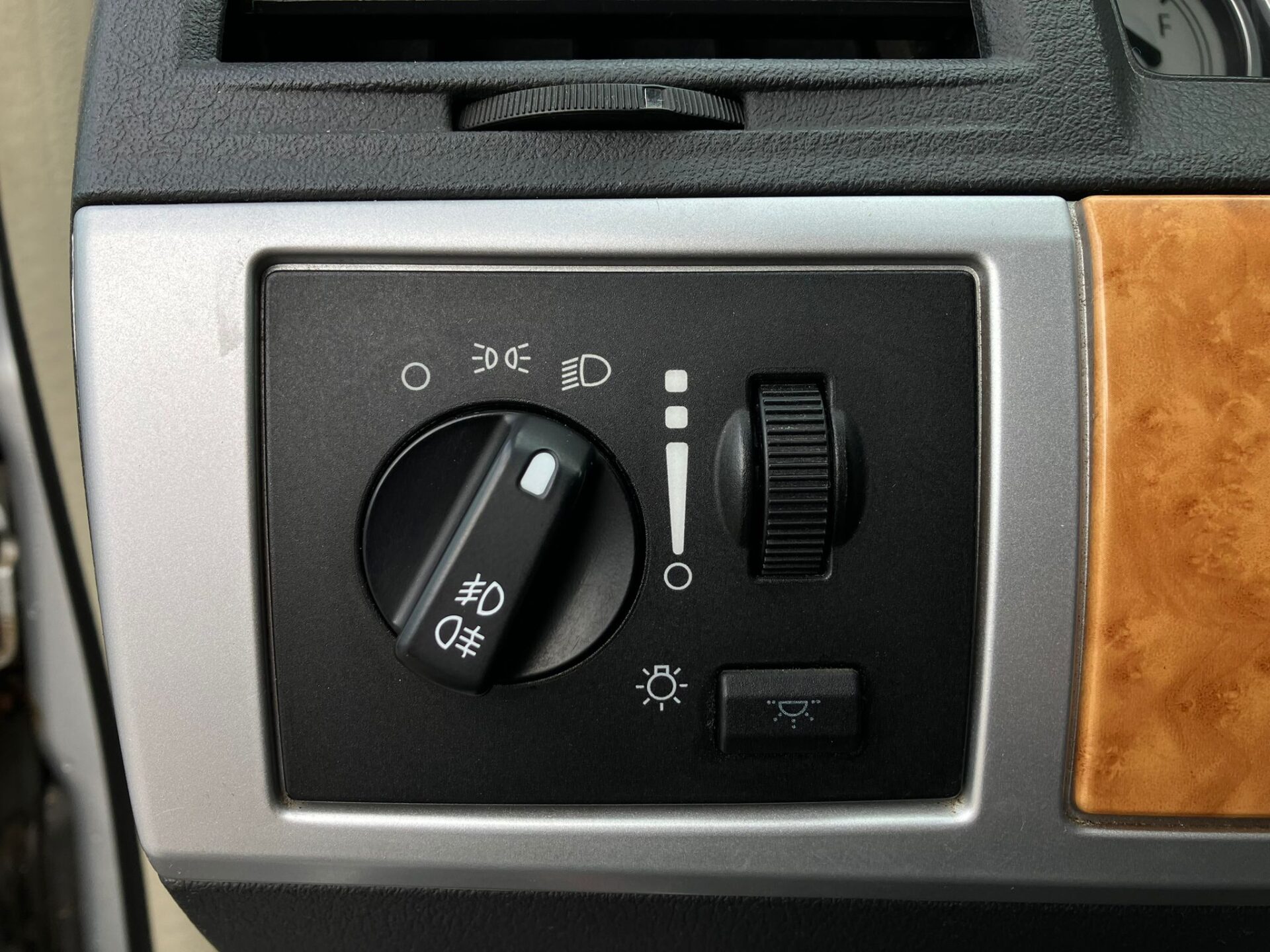 Chrysler Grand Voyager Stow&go 7-мест