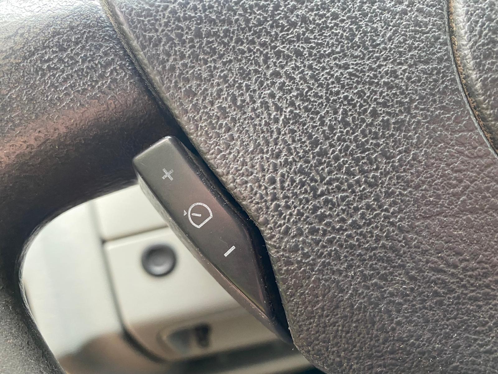 Opel Vivaro 9 vietas