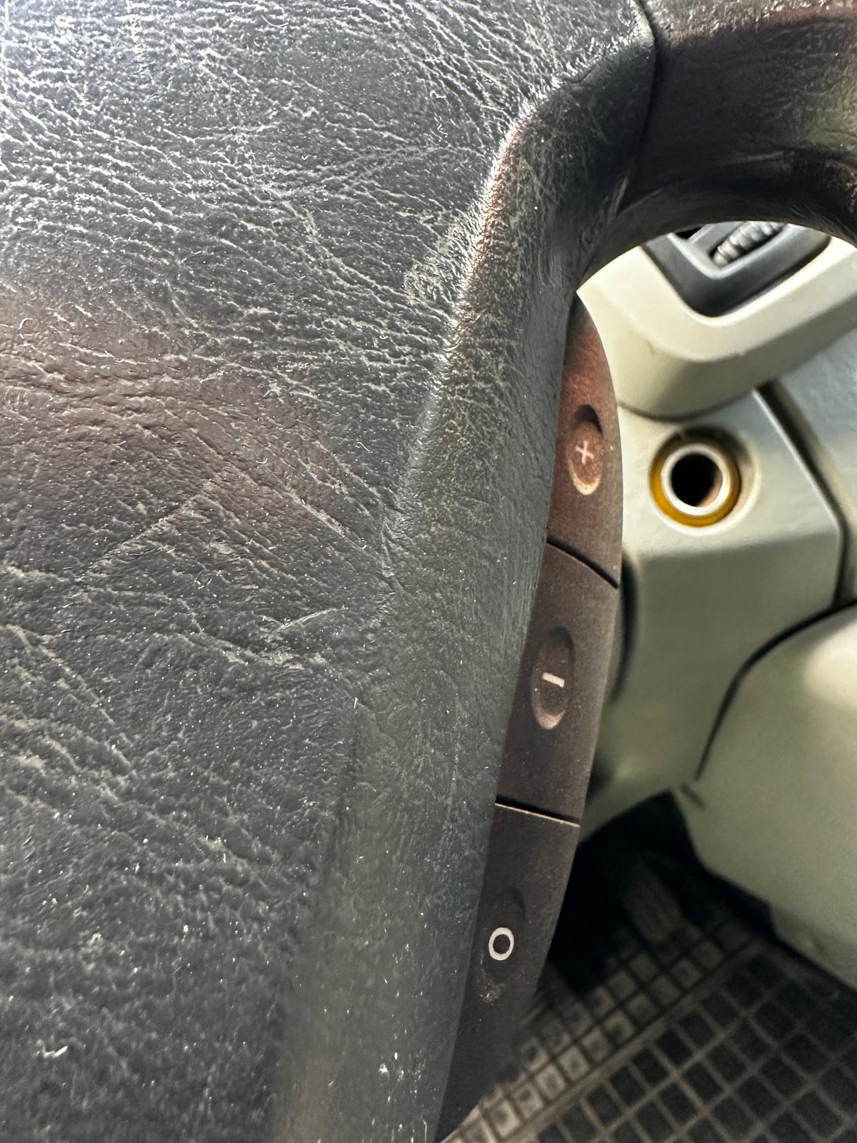 OPEL VIVARO 8-VIETAS