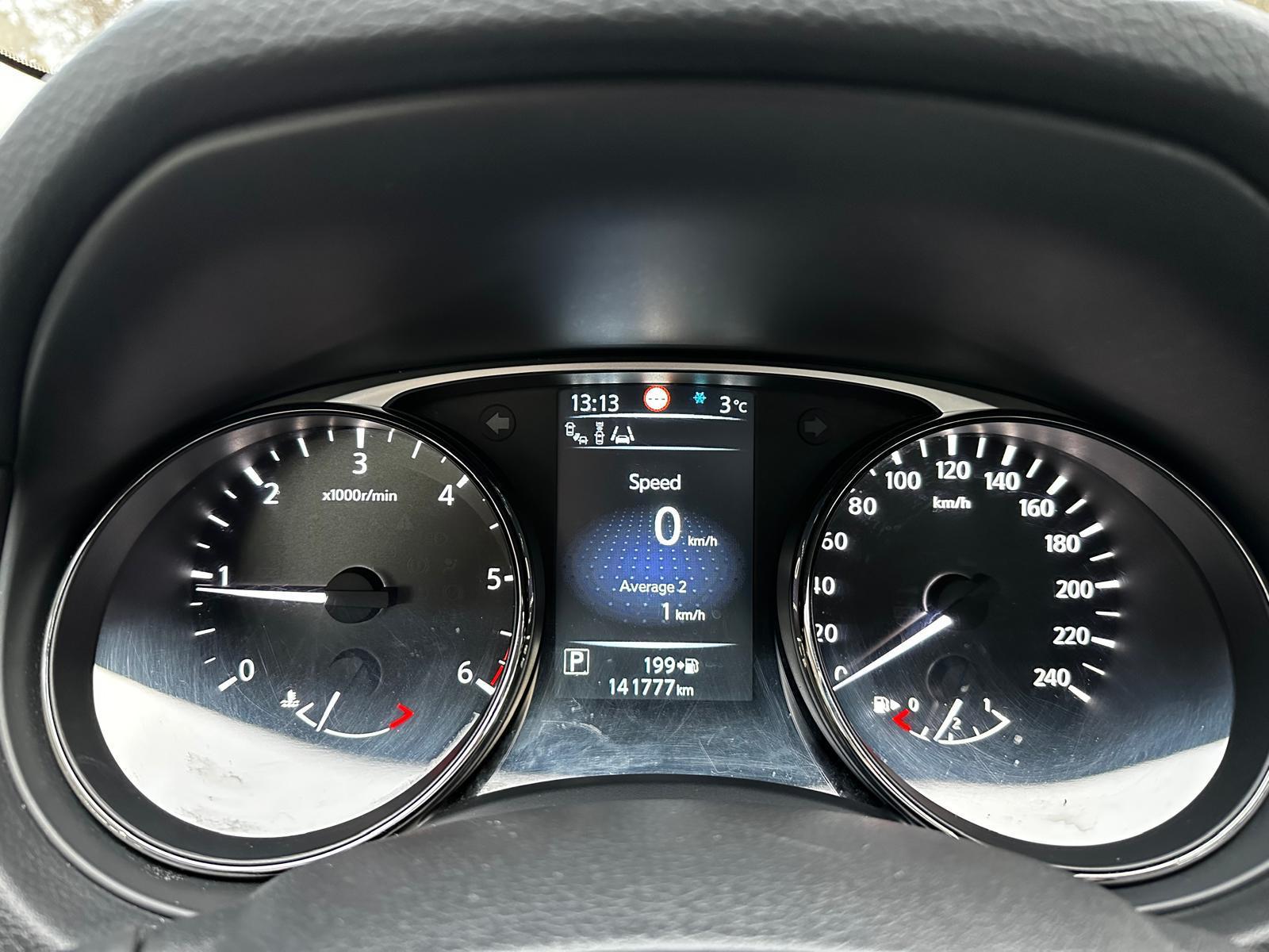 NISSAN X-TRAIL 4X4