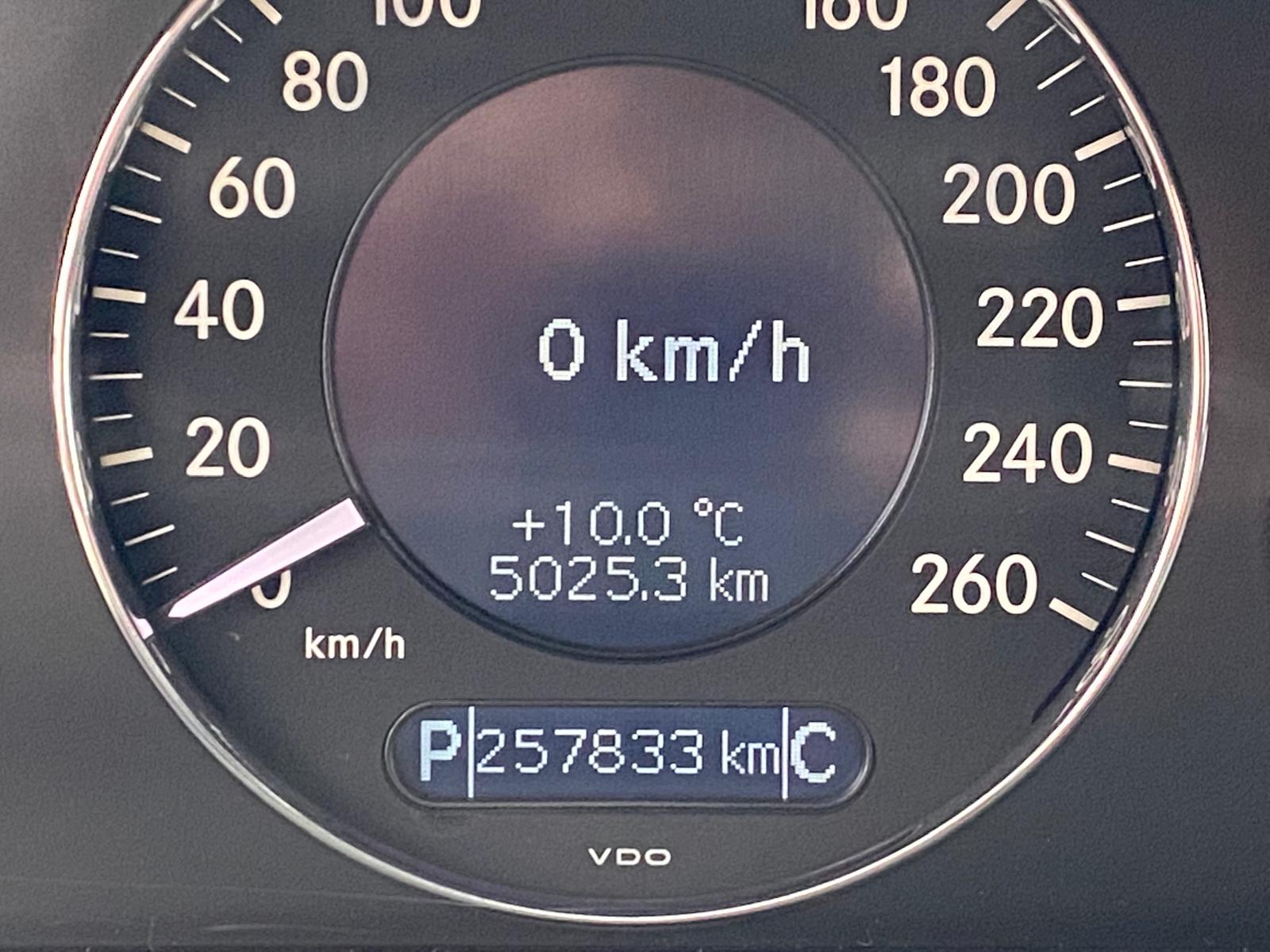 Mercedes Benz E320 Elegance