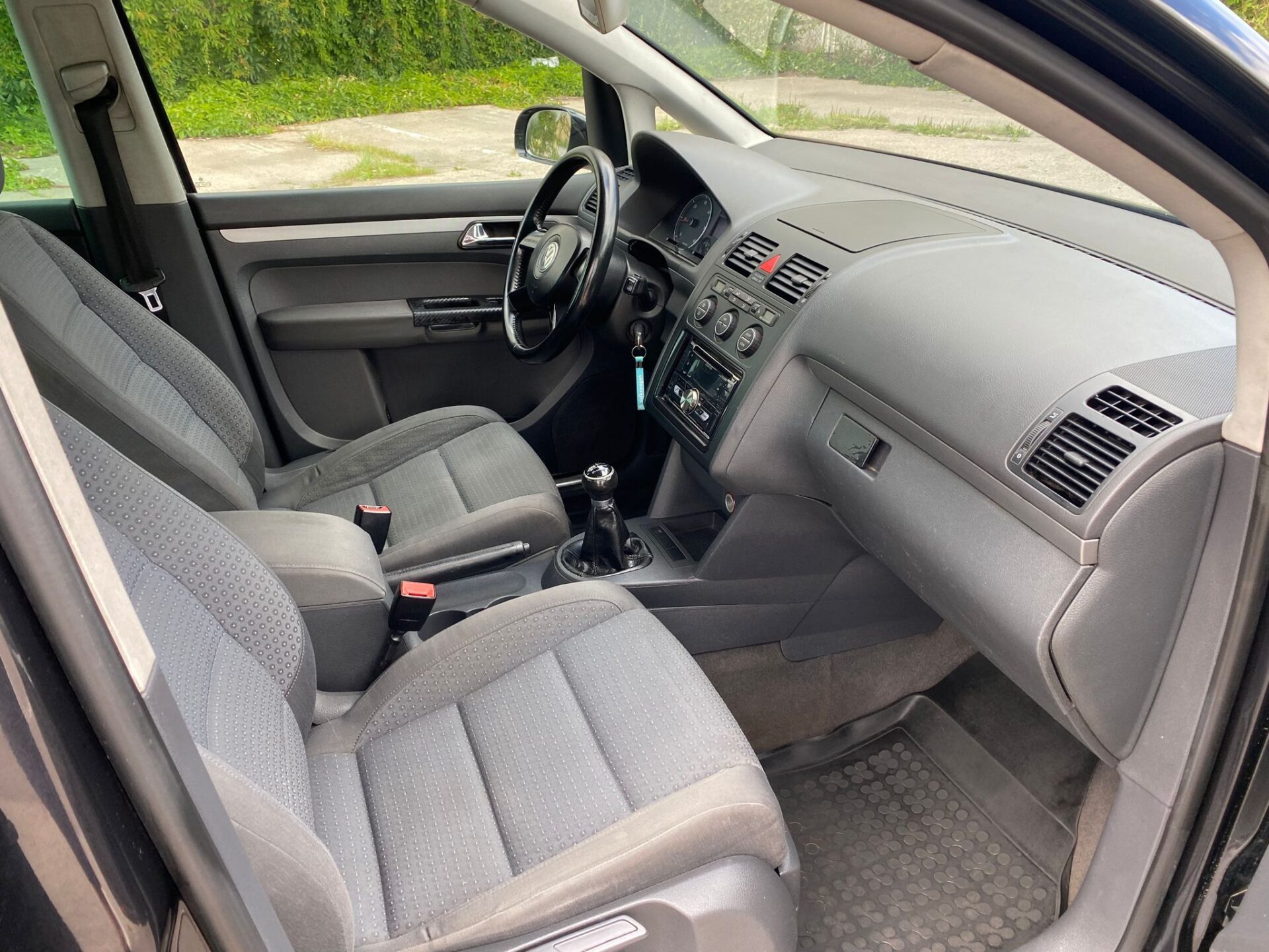 VW Touran 7-seats