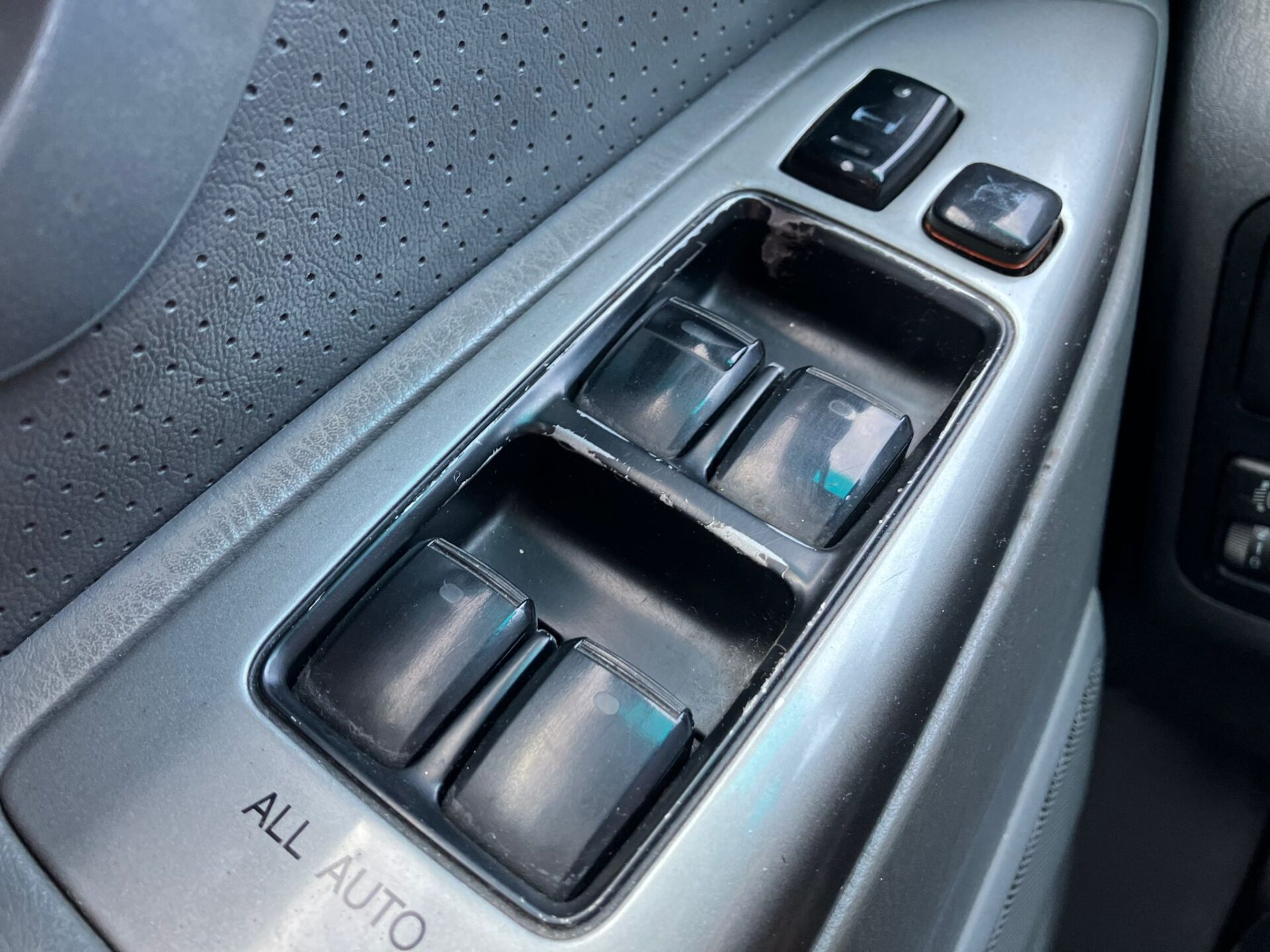 Toyota Land Cruiser D4D 4×4 8-мест