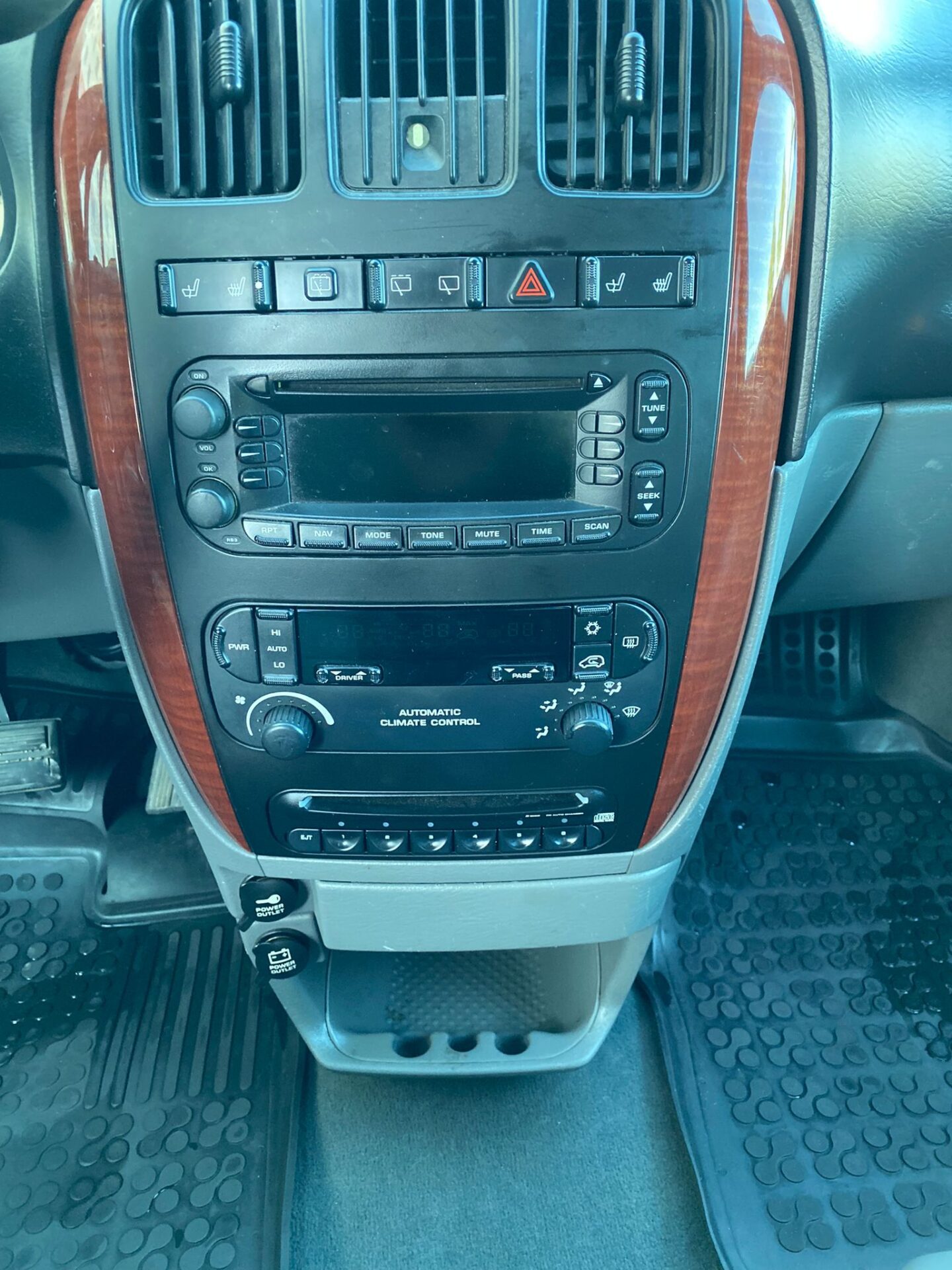 Chrysler Grand Voyager Stow Go 7-vietas