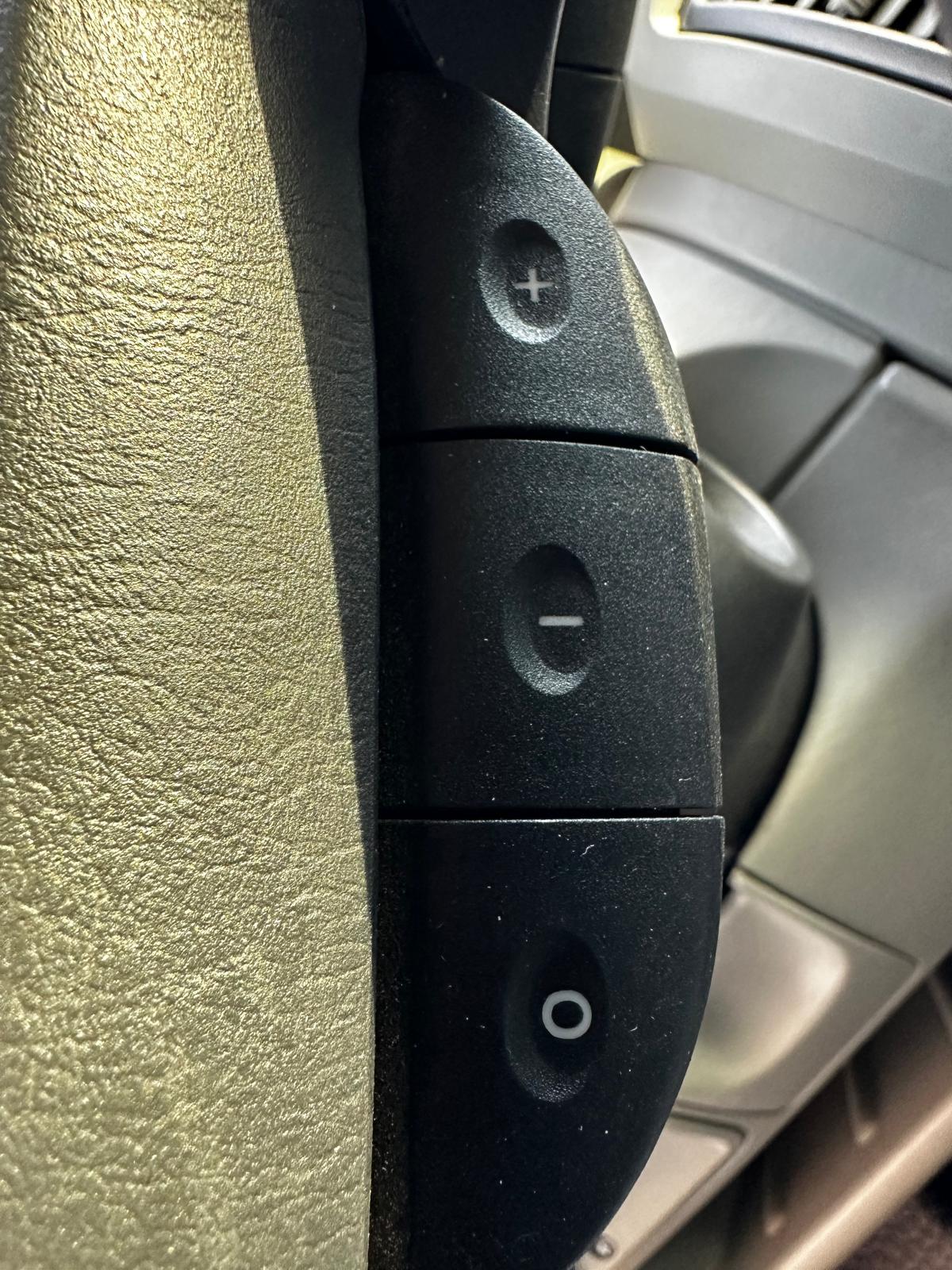 OPEL VIVARO 9-VIETAS