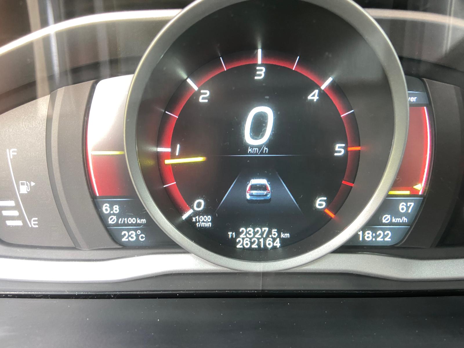 Volvo V70 Summum D4