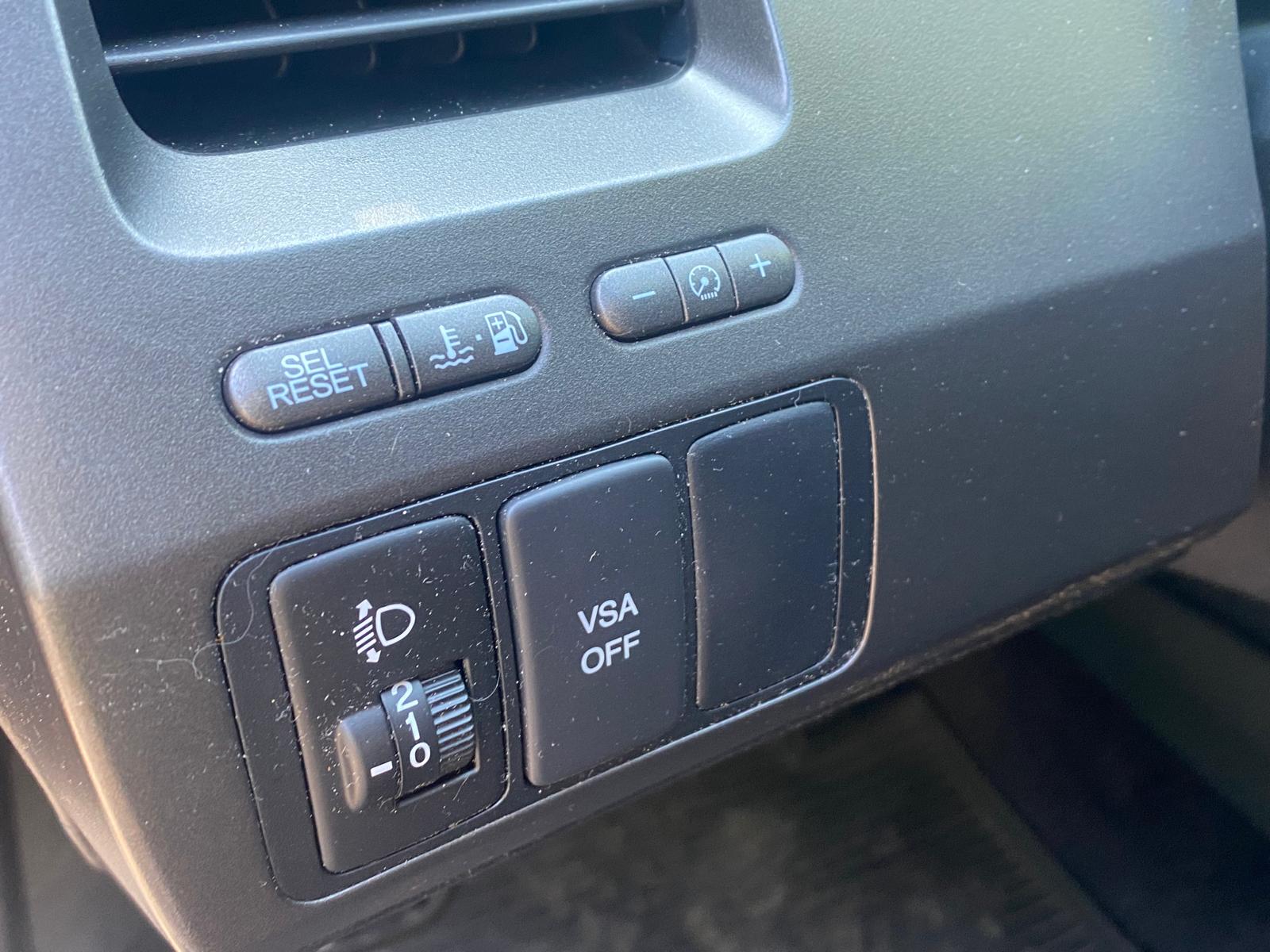HONDA CIVIC 4DR HYBRID