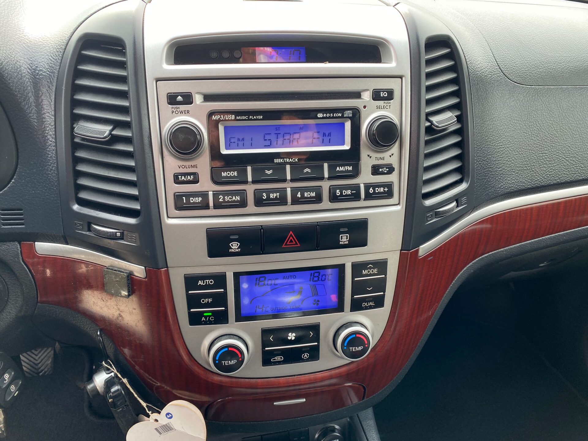 HYUNDAI SANTA FE 4×4