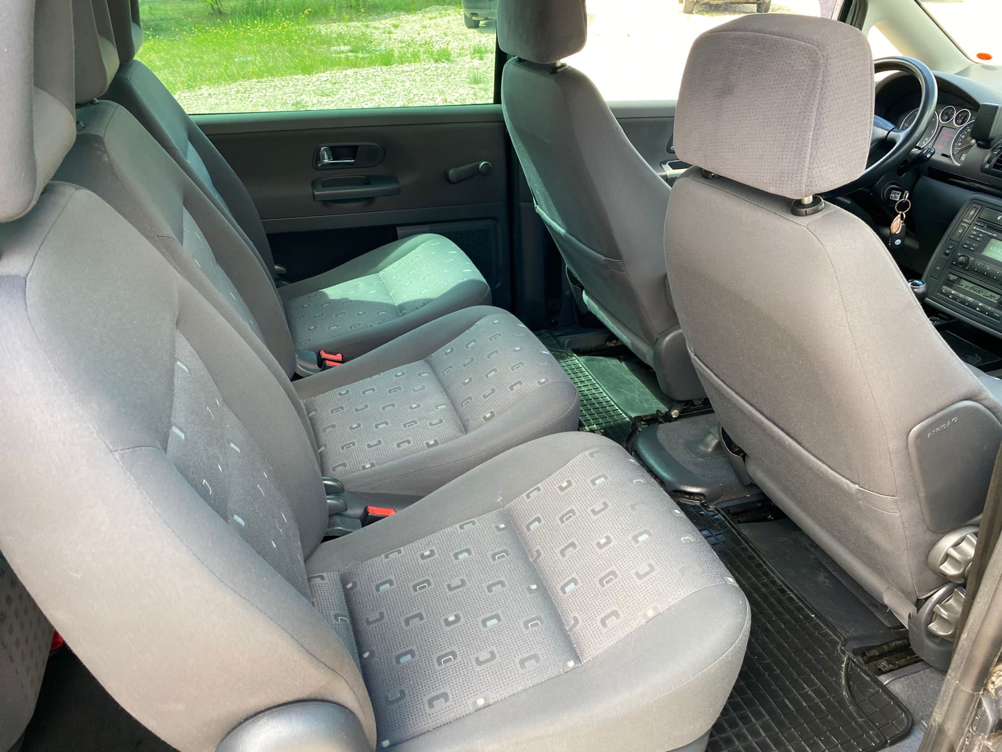 VW Sharan 7-VIETAS