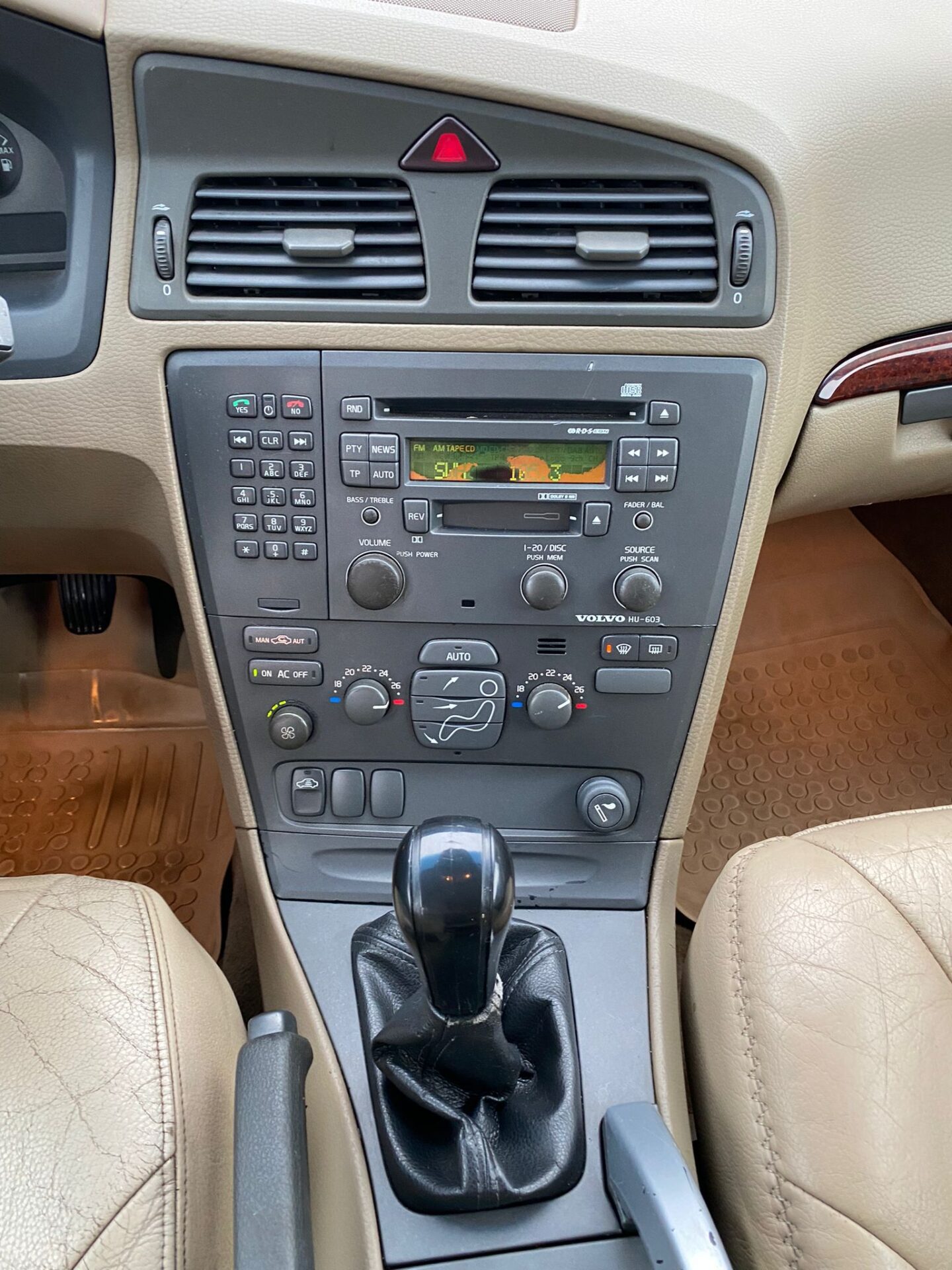 VOLVO XC70