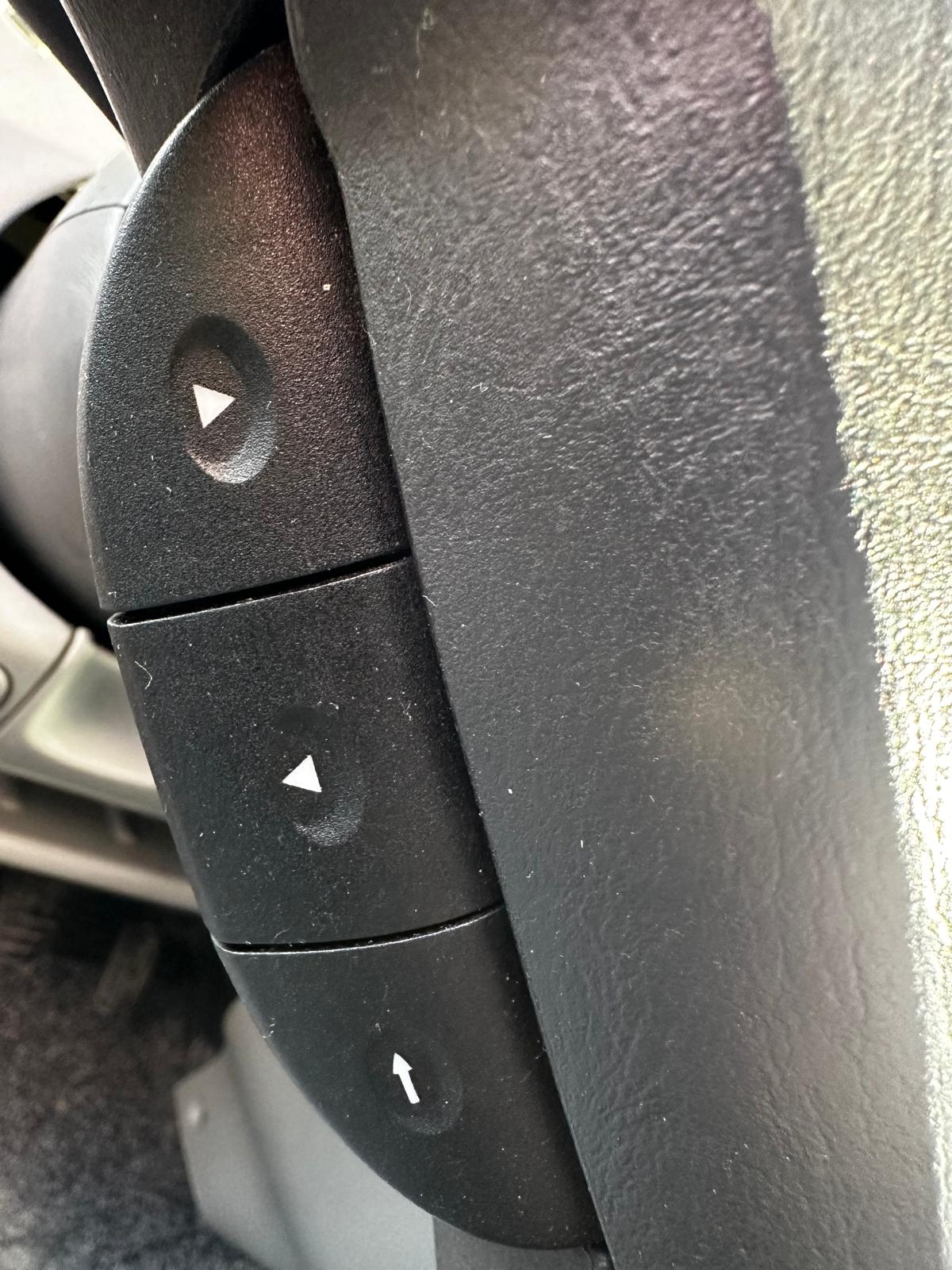 OPEL VIVARO 9-VIETAS