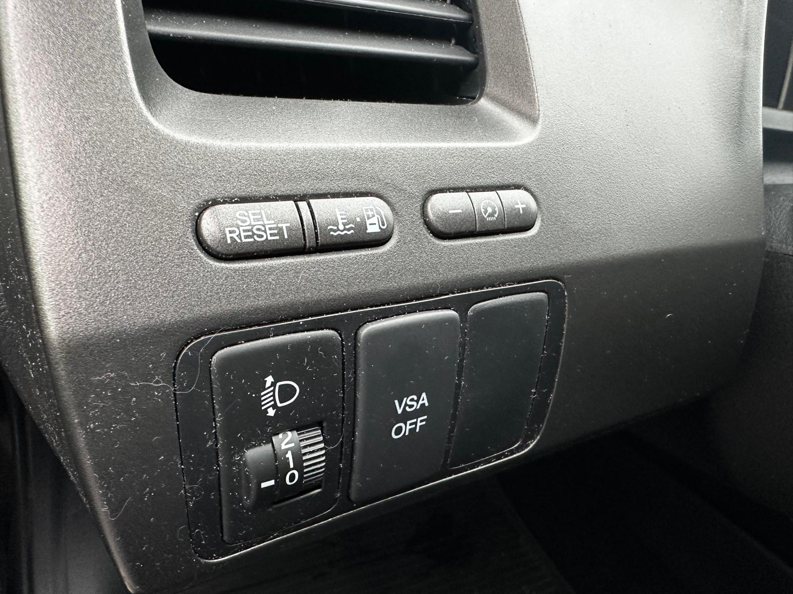 HONDA CIVIC 4DR HYBRID