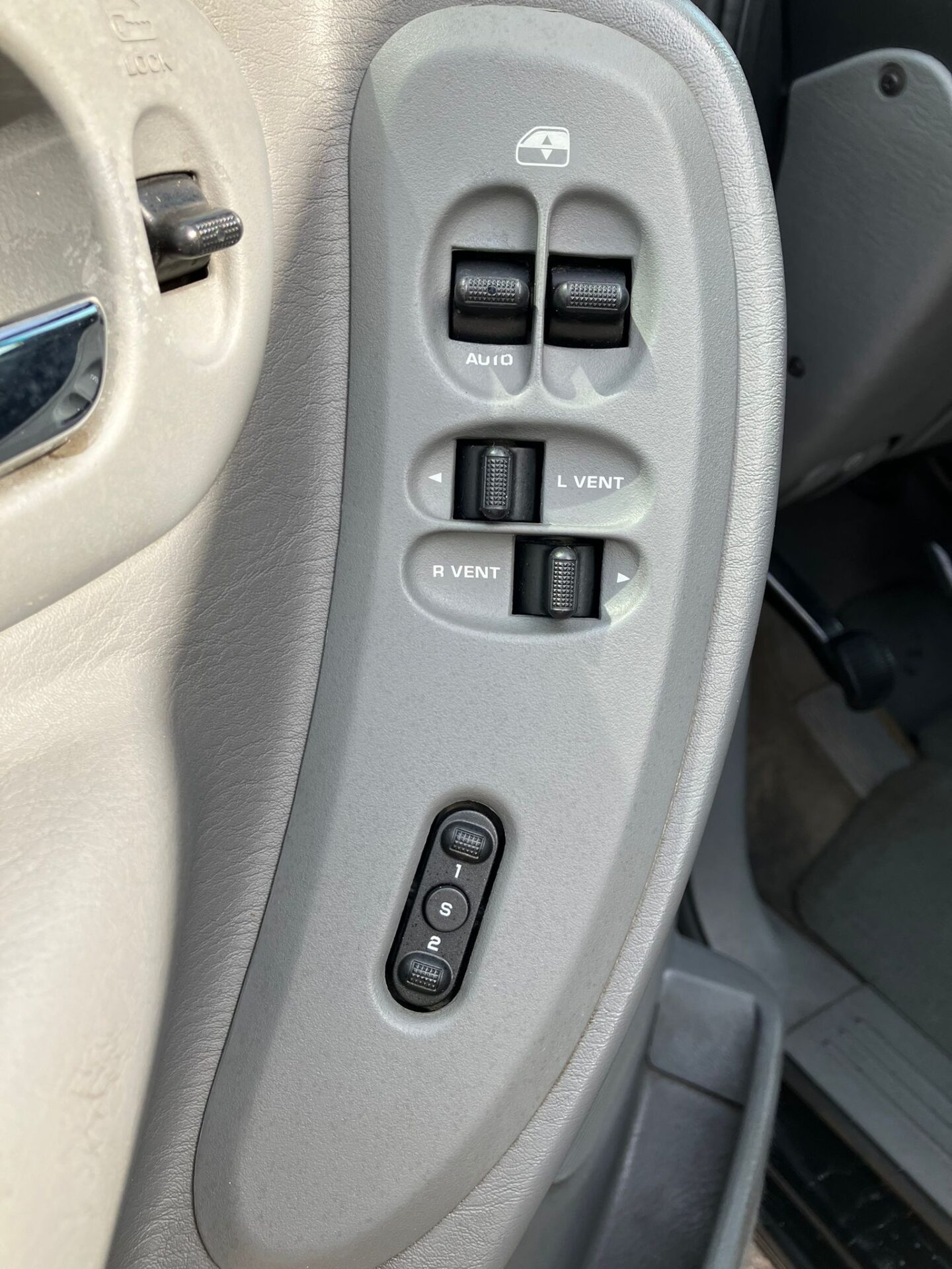 Chrysler Grand Voyager Stow&go 7 vietas