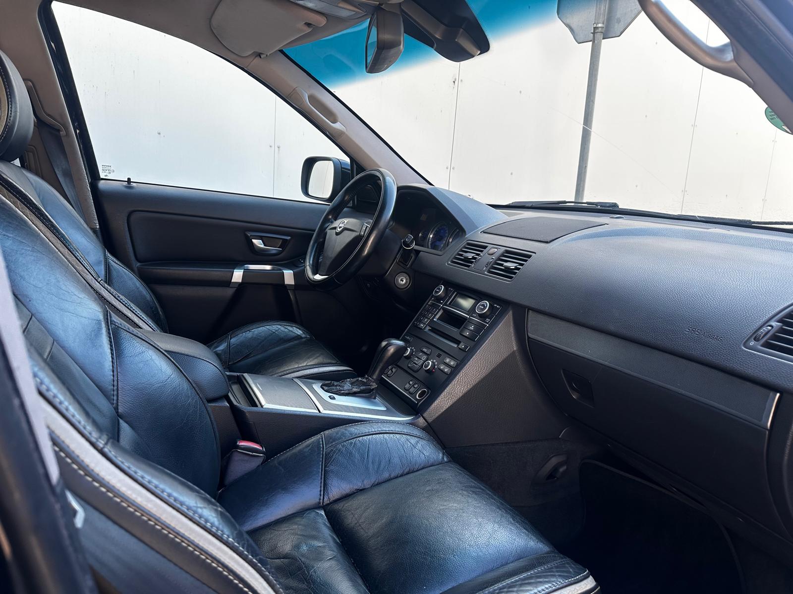 VOLVO XC90 7-seats