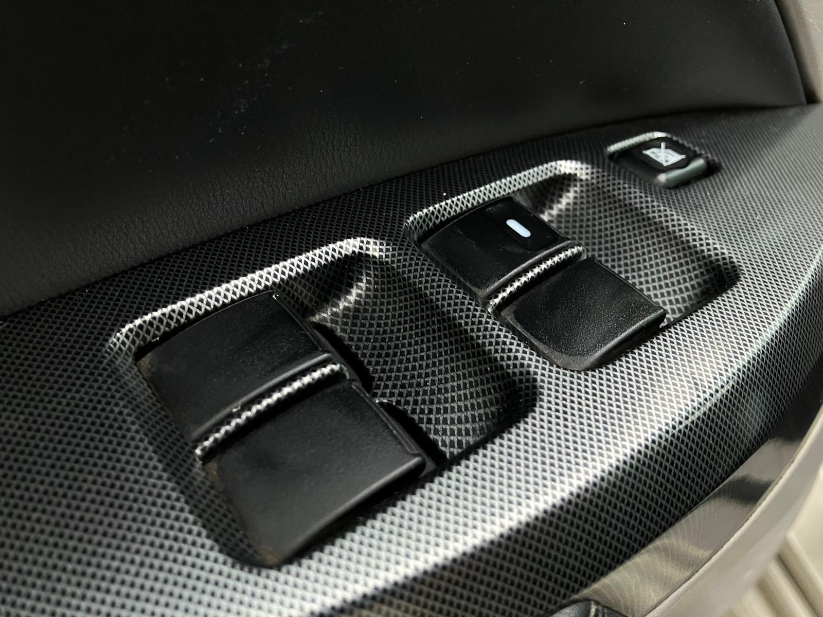 Mitsubishi Grandis 7-vietas