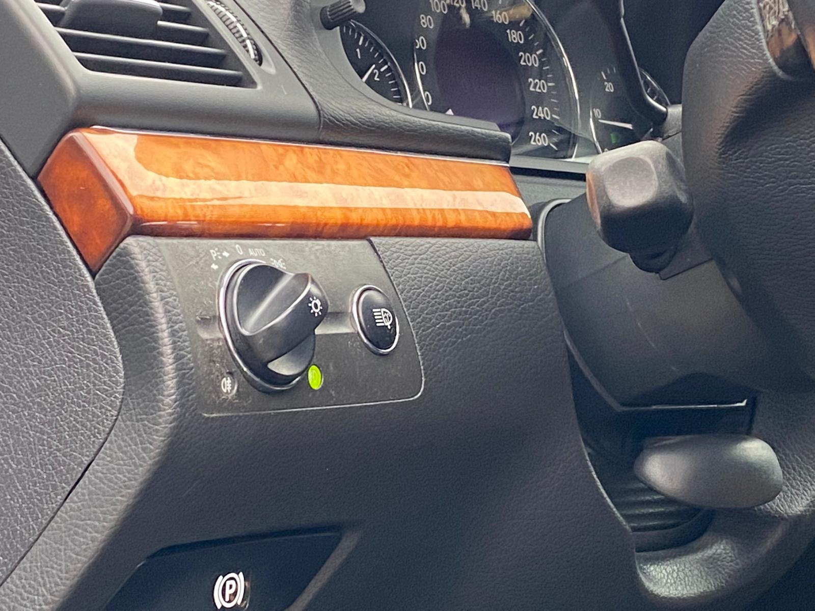 Mercedes Benz E320 Elegance