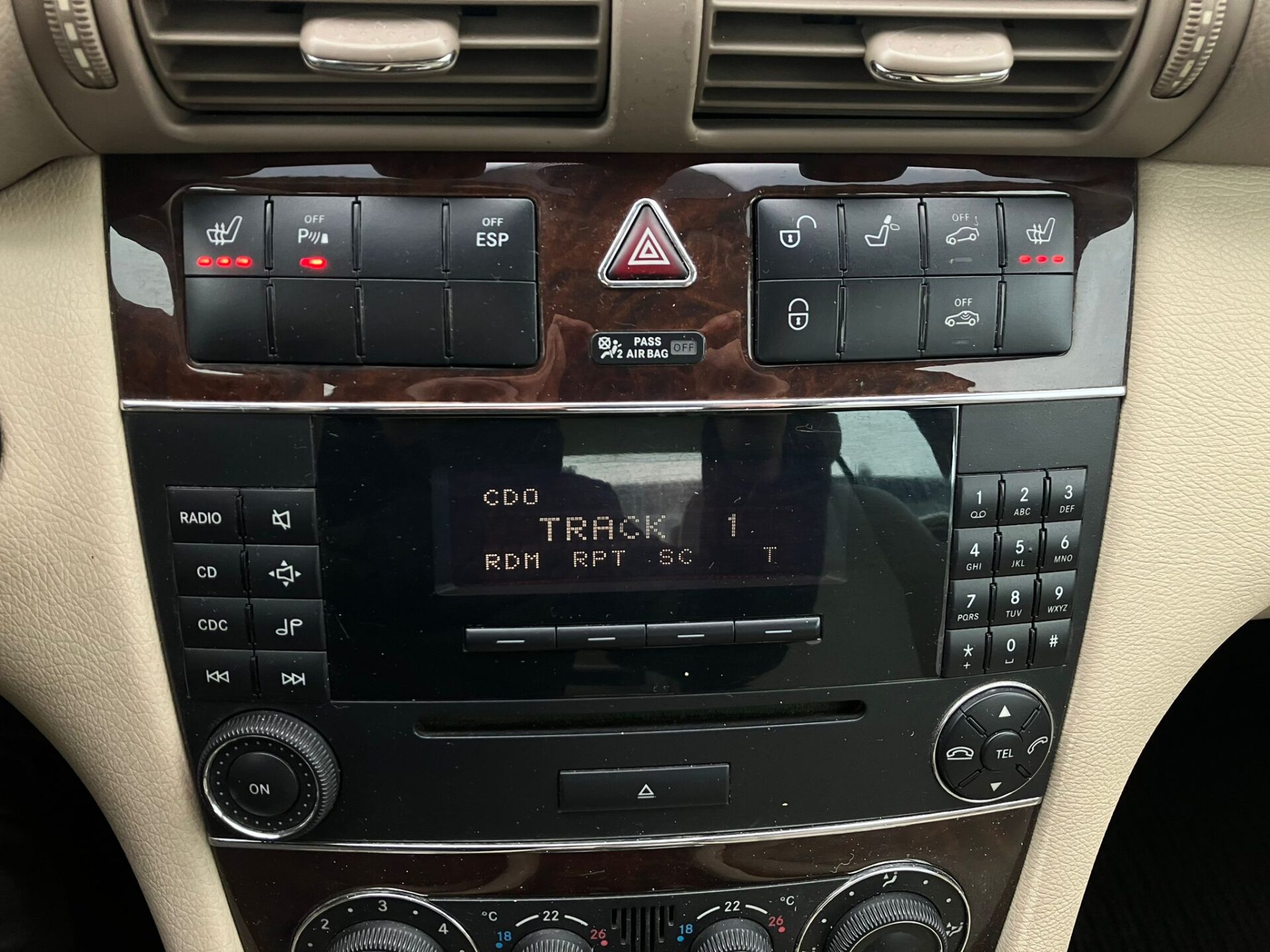 Mercedes Benz C180