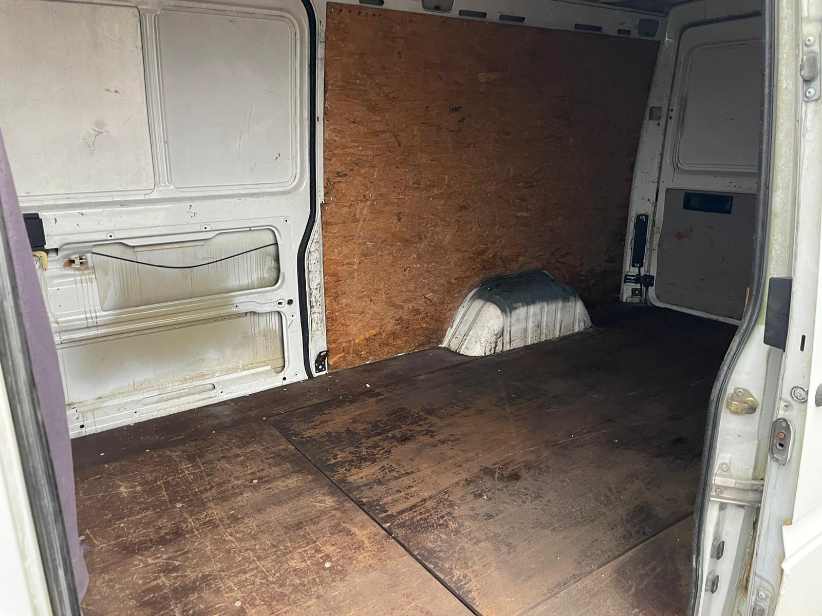 MERCEDES BENZ SPRINTER 211