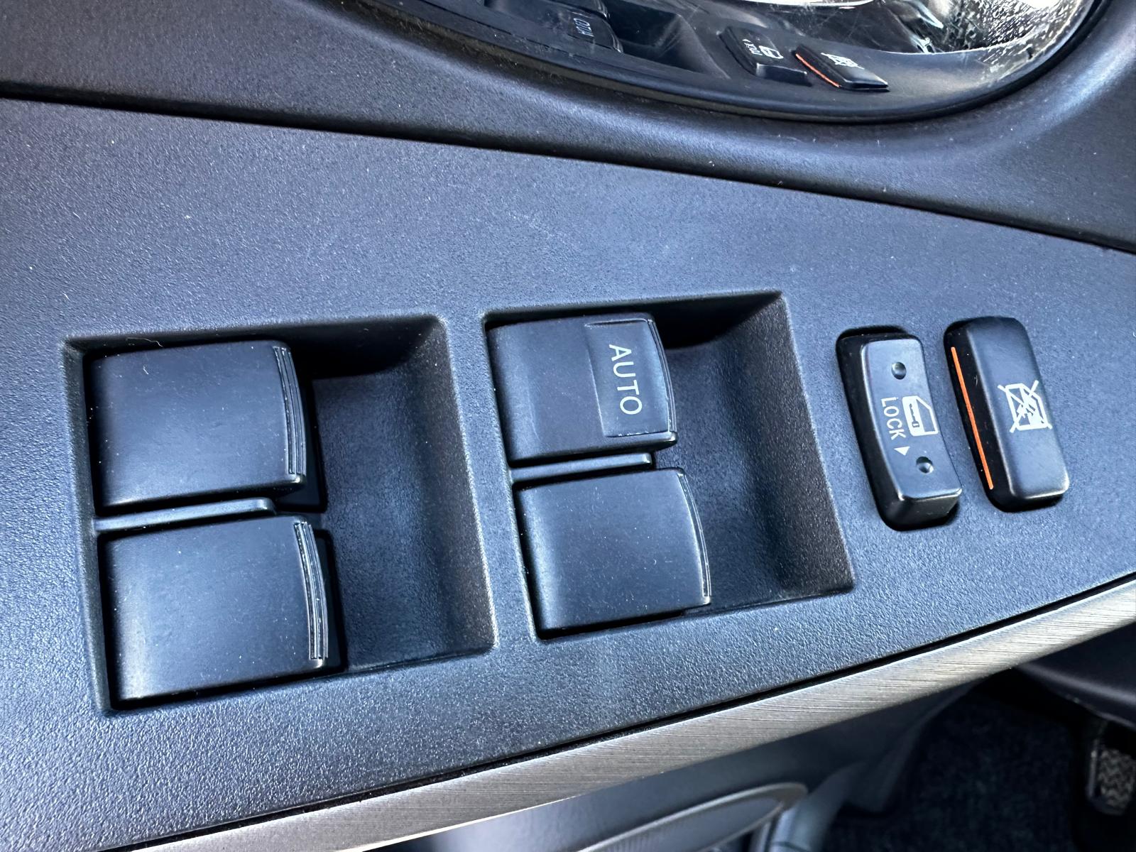 TOYOTA RAV4 4×4