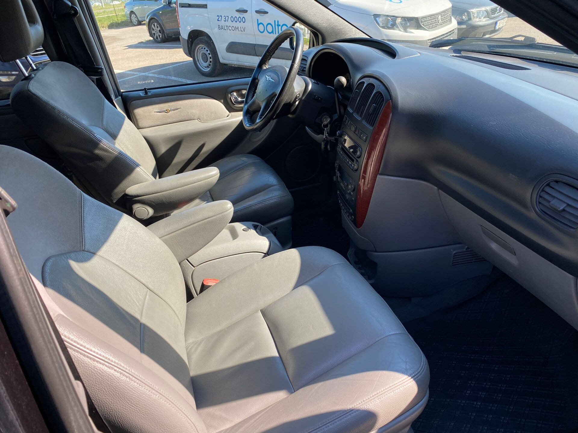 Chrysler Grand Voyager StowNGO 7-vietas