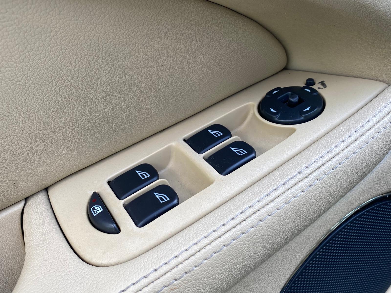 Jaguar X-Type