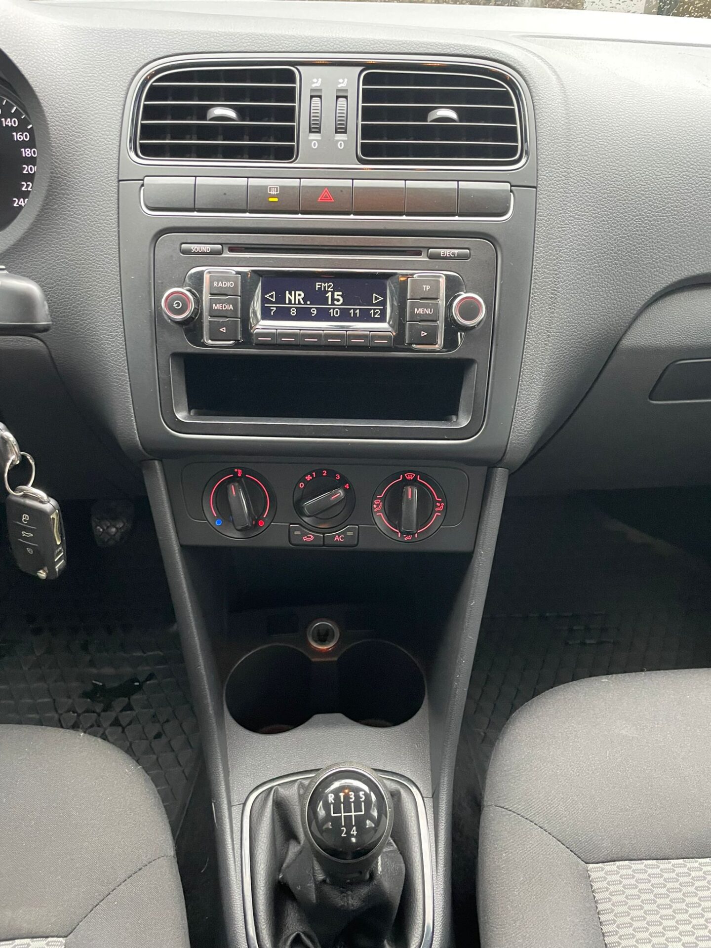 VW POLO