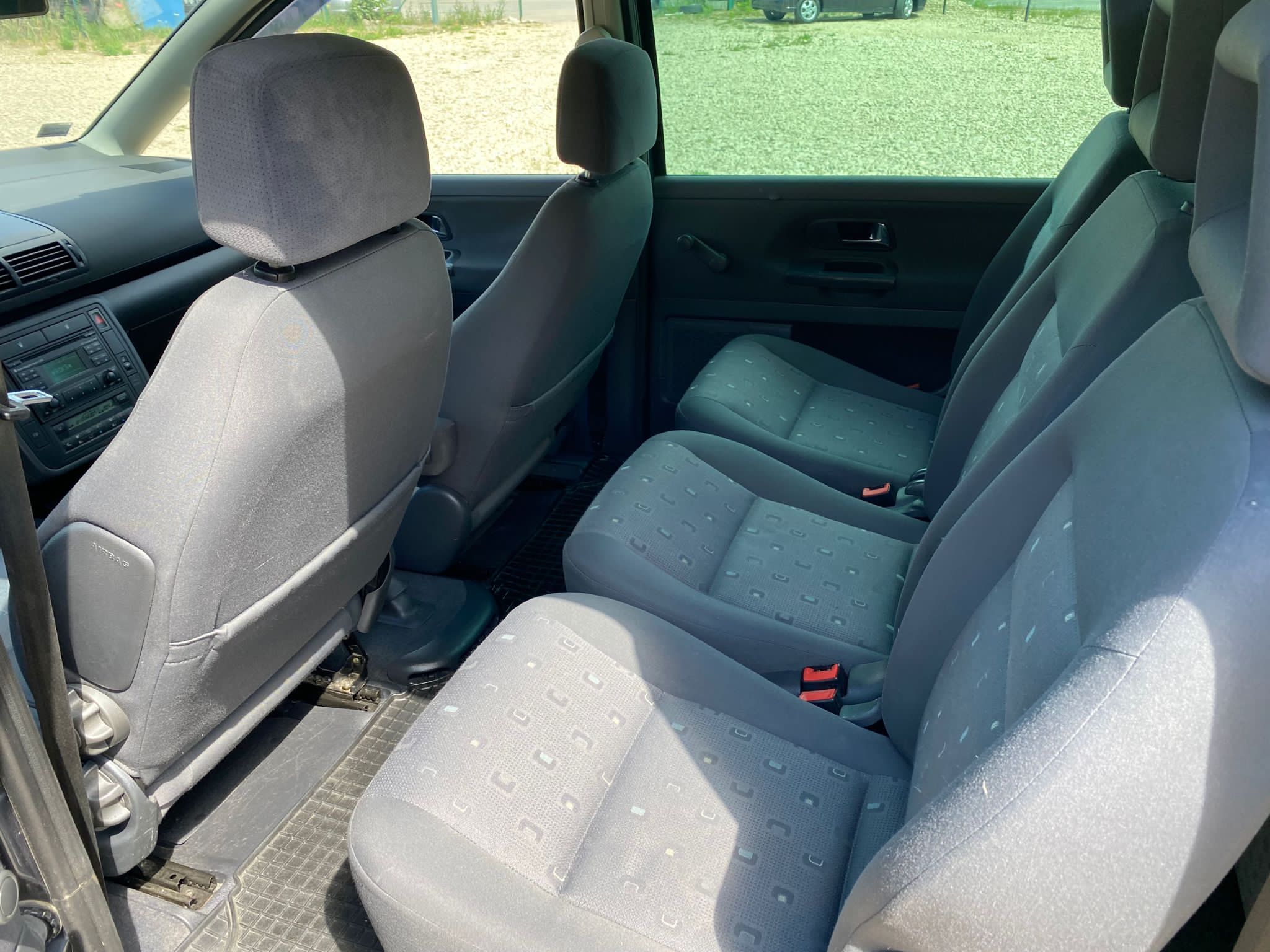 VW Sharan 7-VIETAS