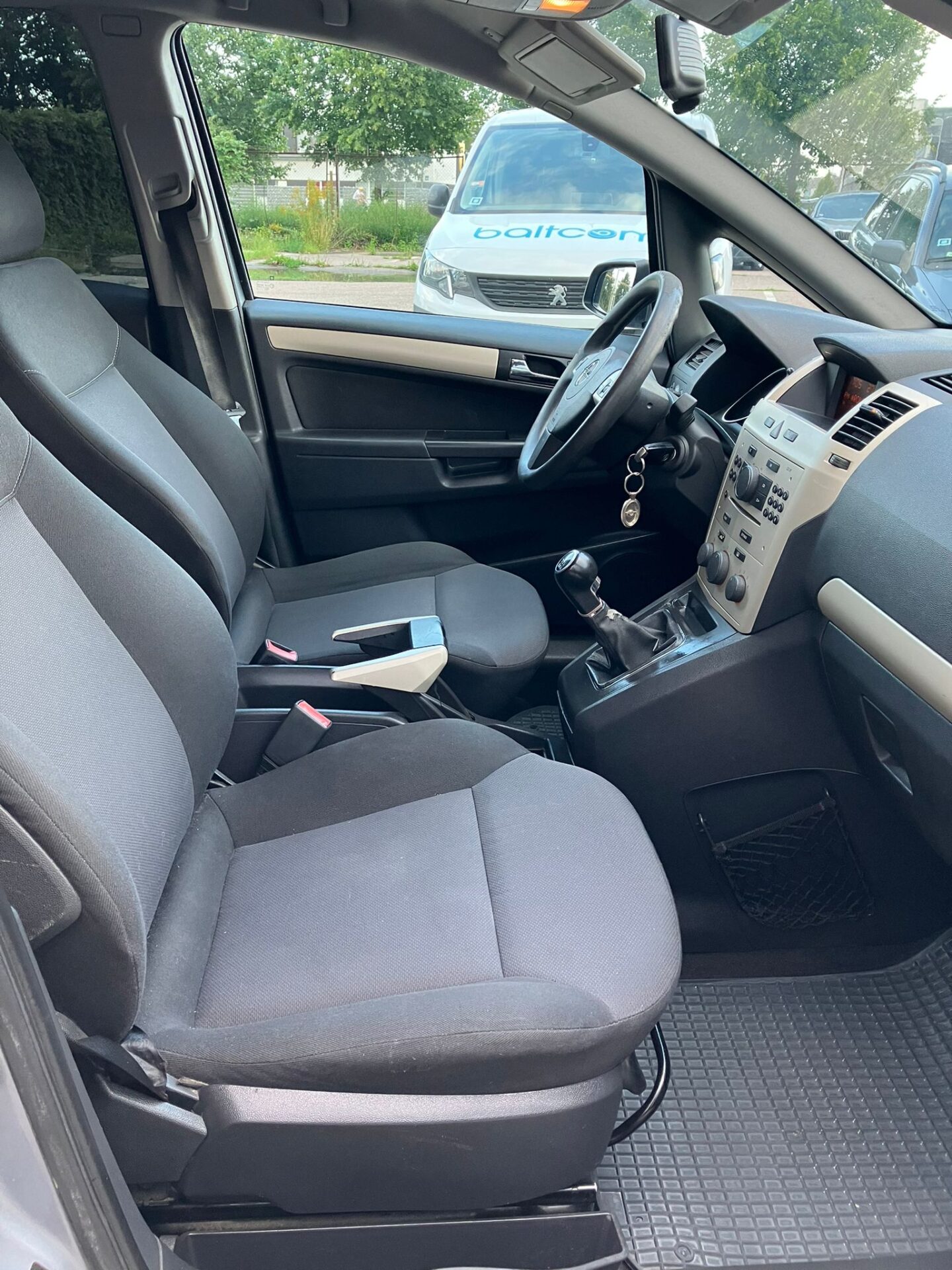Opel Zafira 7-vietas