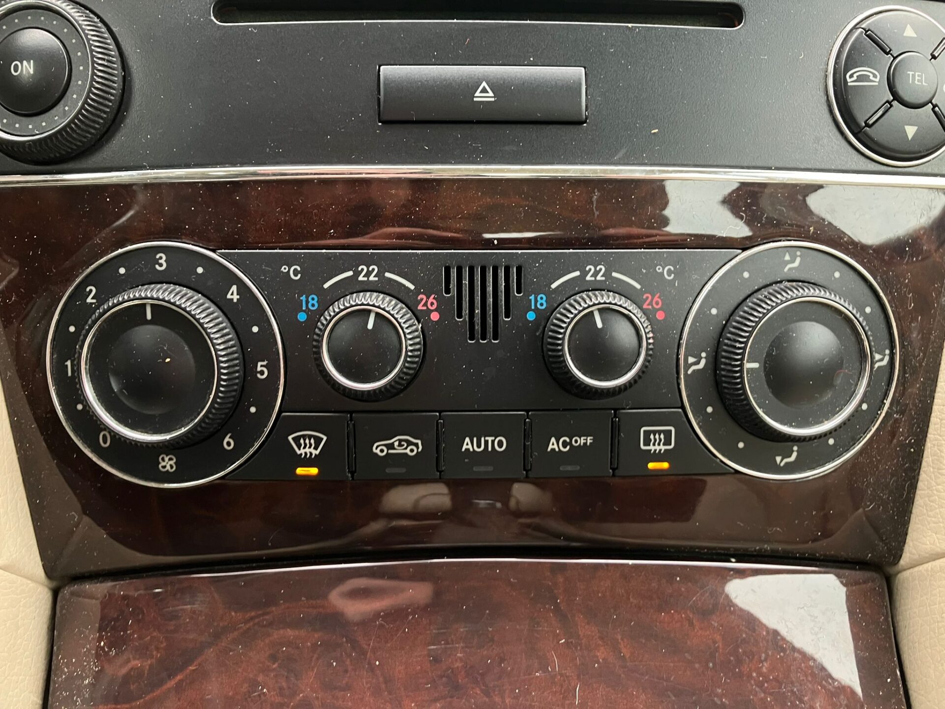 Mercedes Benz C180