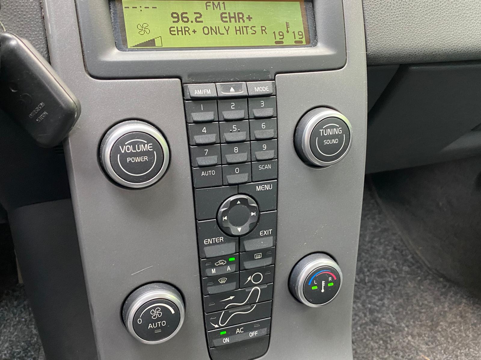 VOLVO S40