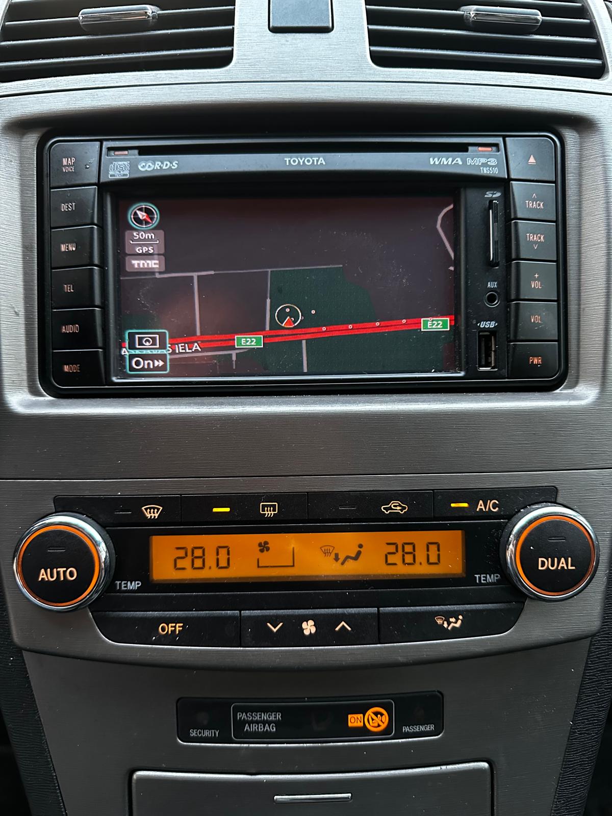 TOYOTA AVENSIS