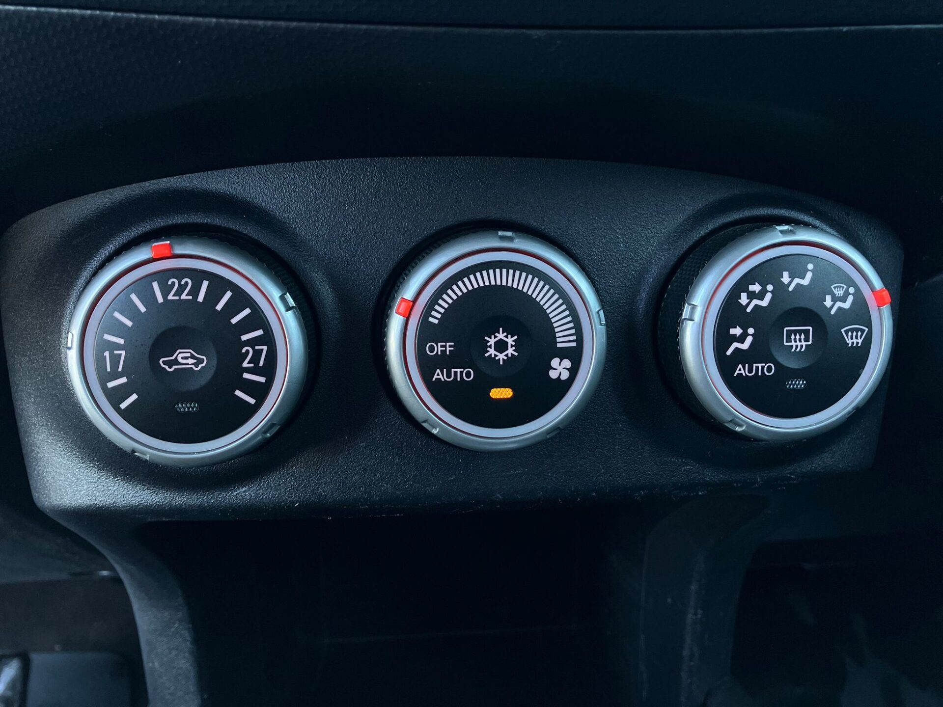 Mitsubishi Outlander 4×4 7-vietas