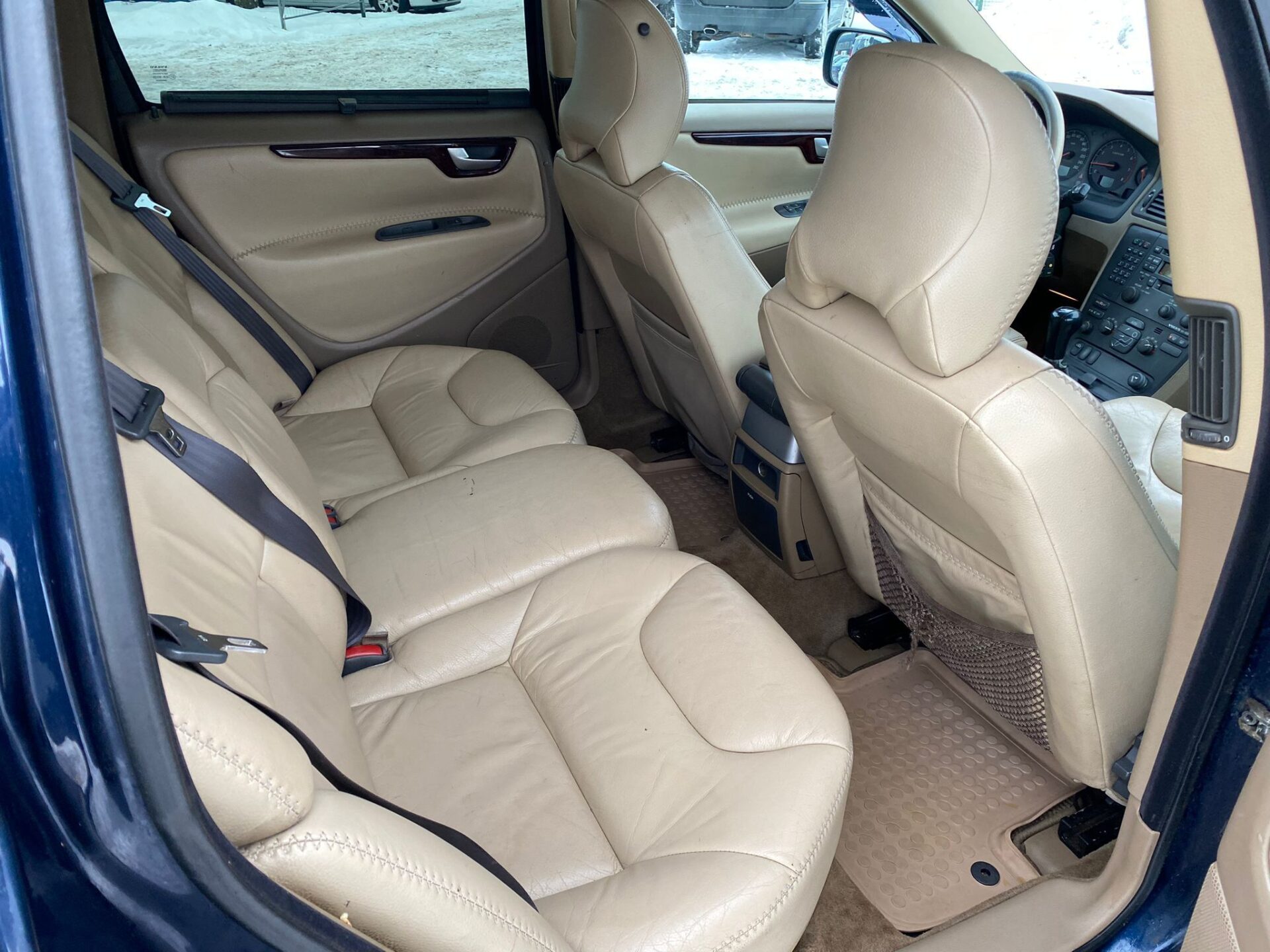VOLVO XC70