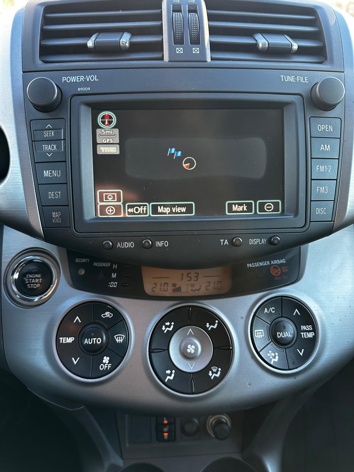 TOYOTA RAV4 4×4