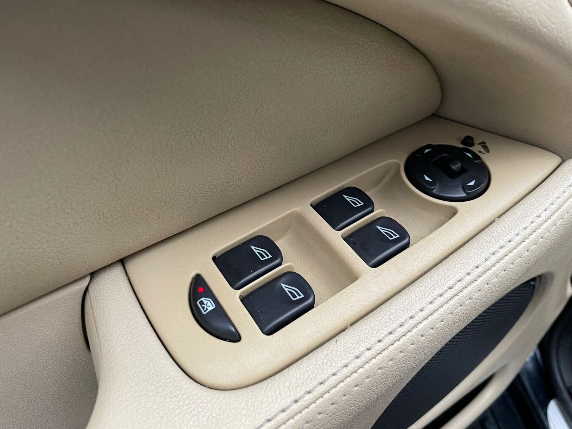 Jaguar X-Type