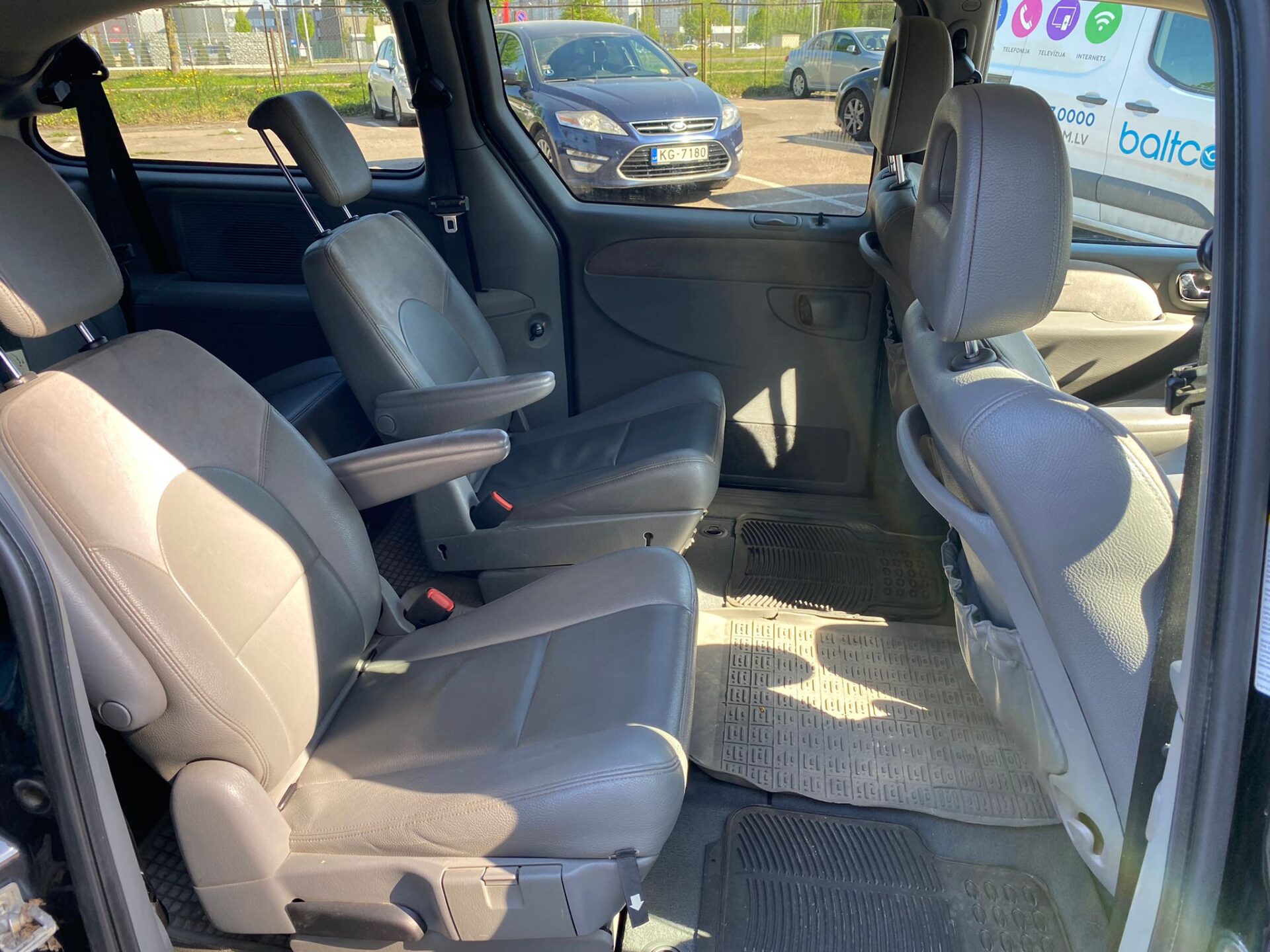 Chrysler Grand Voyager StowNGO 7-vietas