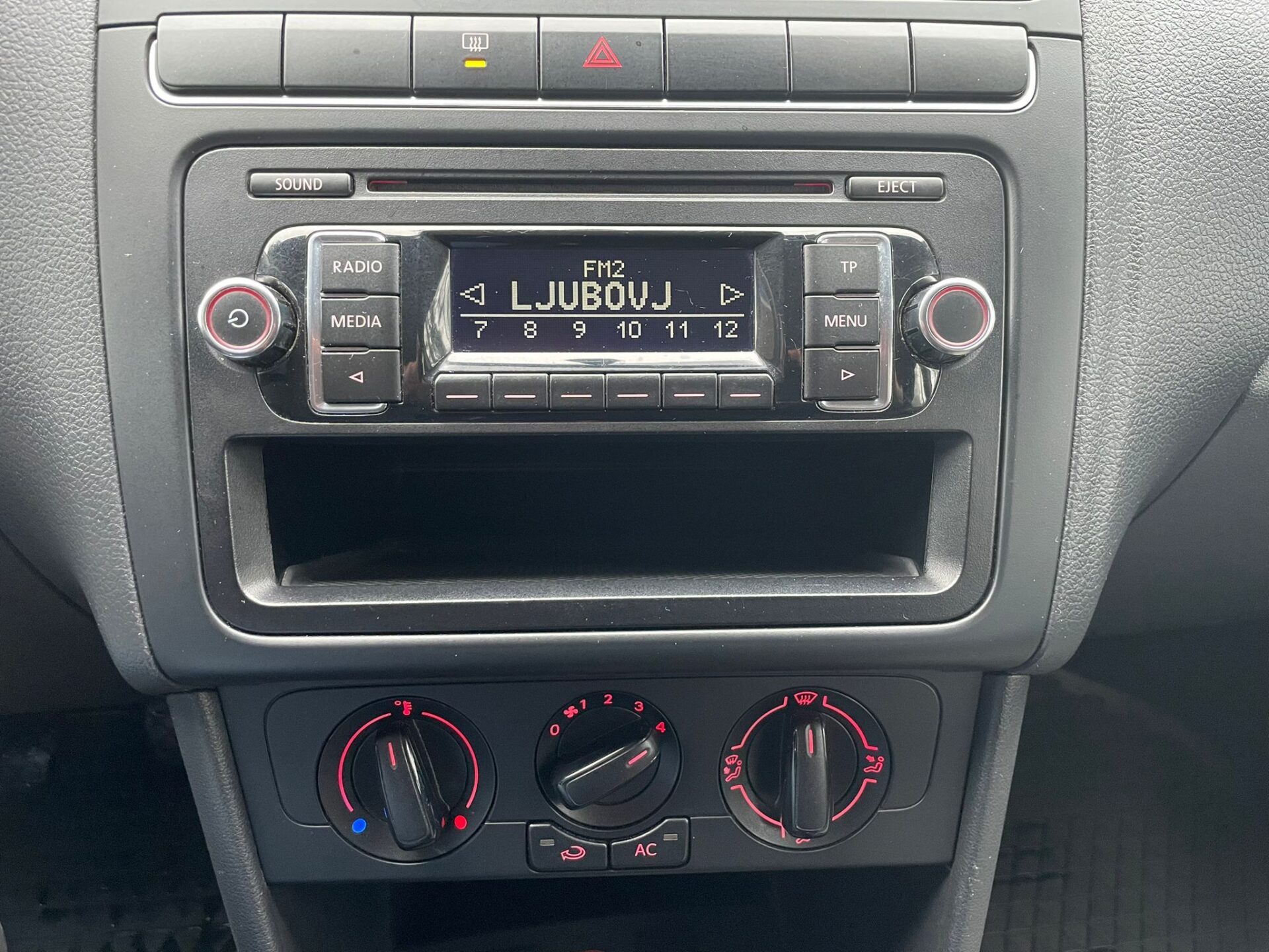 VW POLO