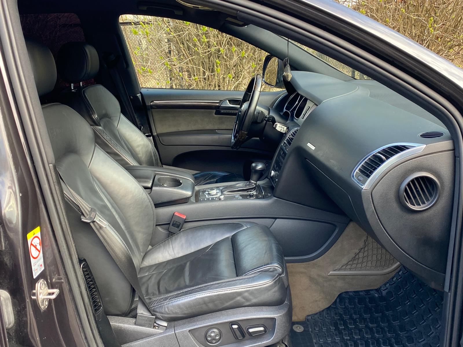 Audi Q7 S-Line Quattro