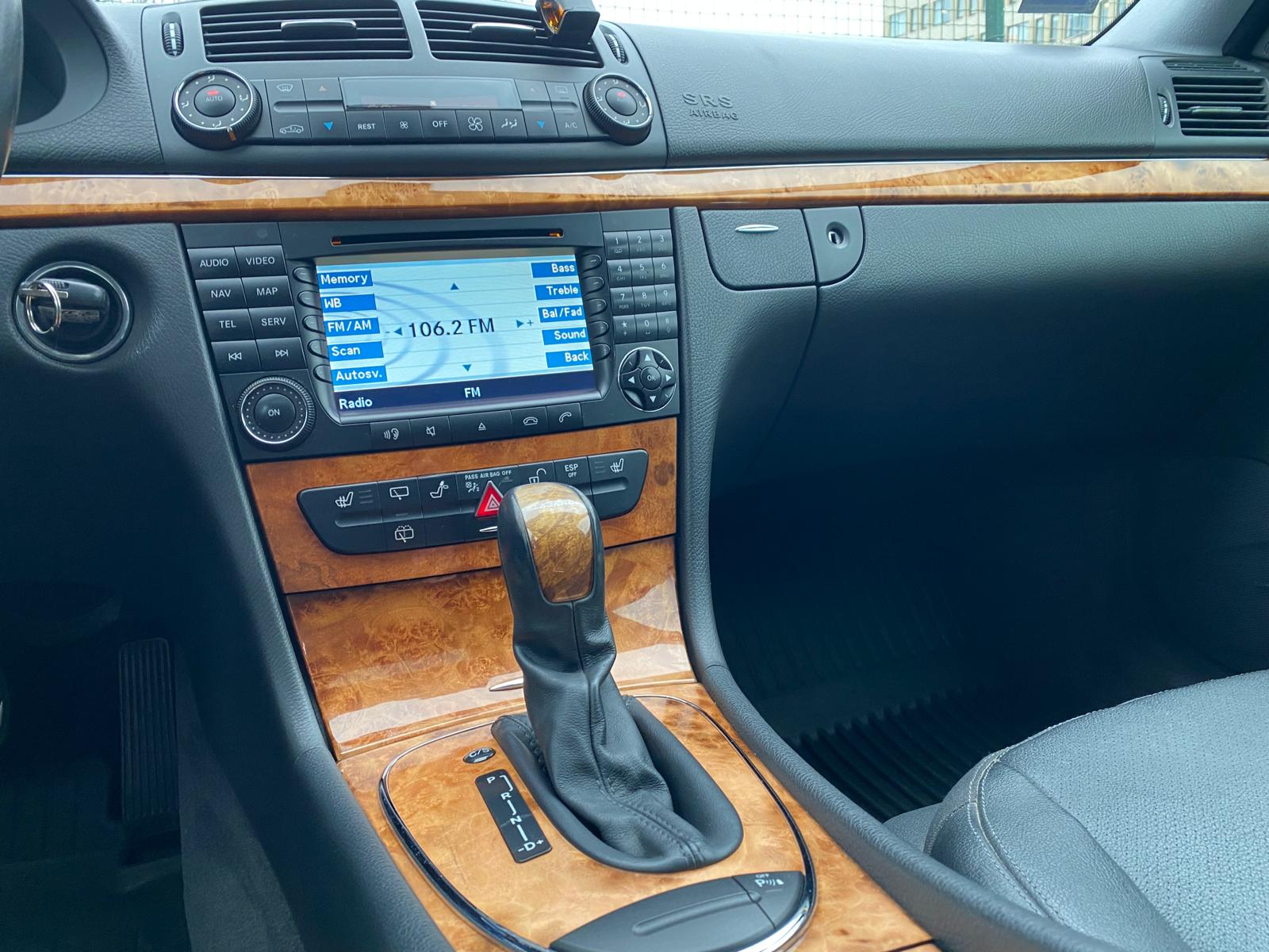 Mercedes Benz E320 Elegance