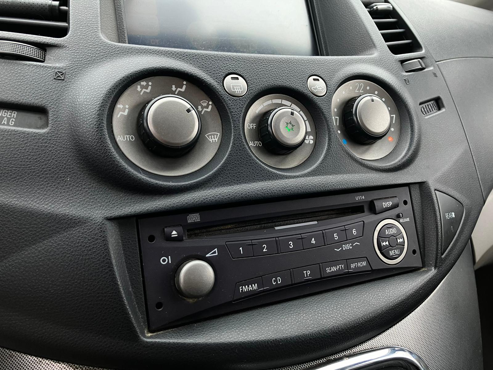Mitsubishi Grandis 7-vietas