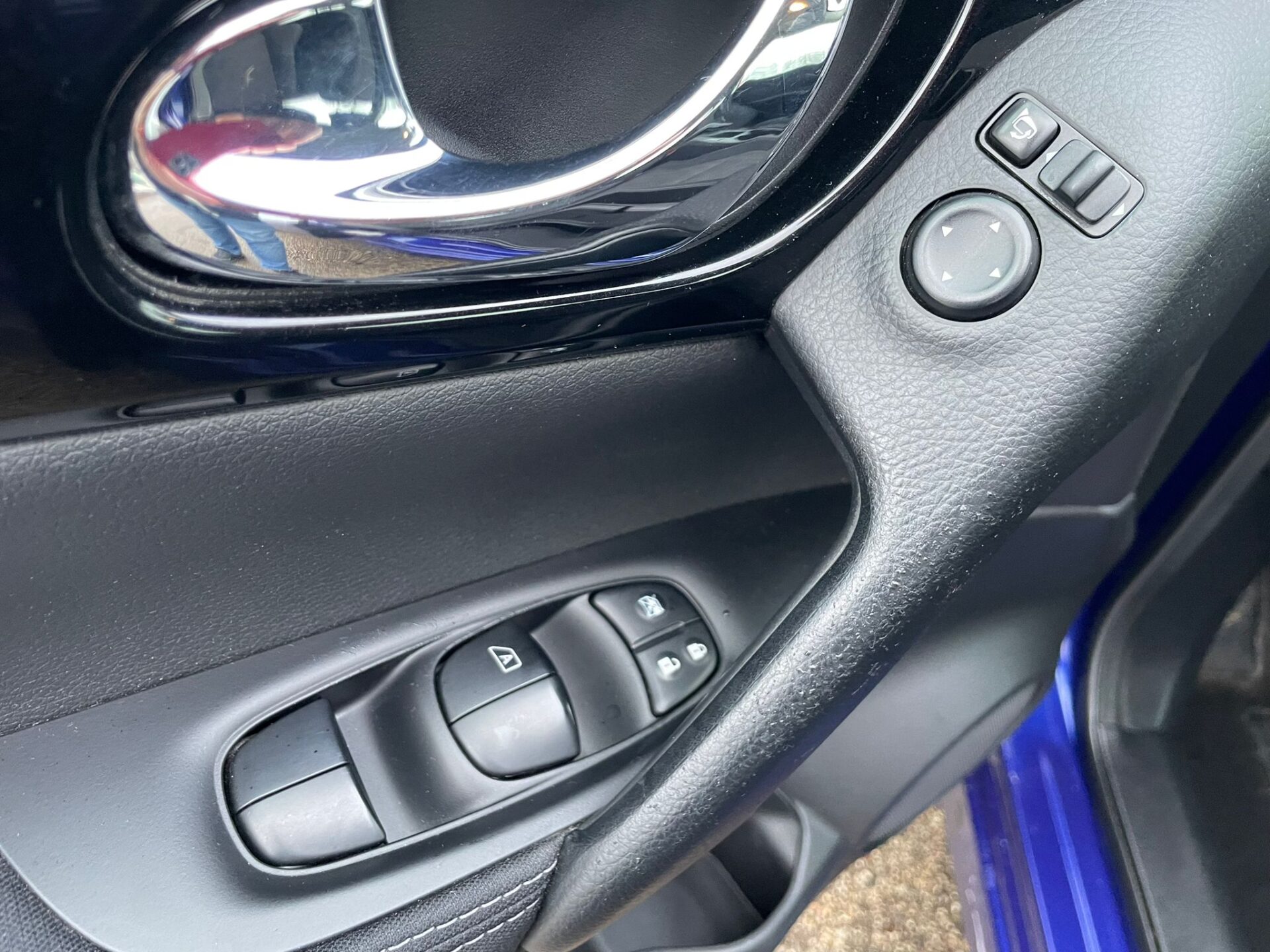NISSAN QASHQAI 4×4