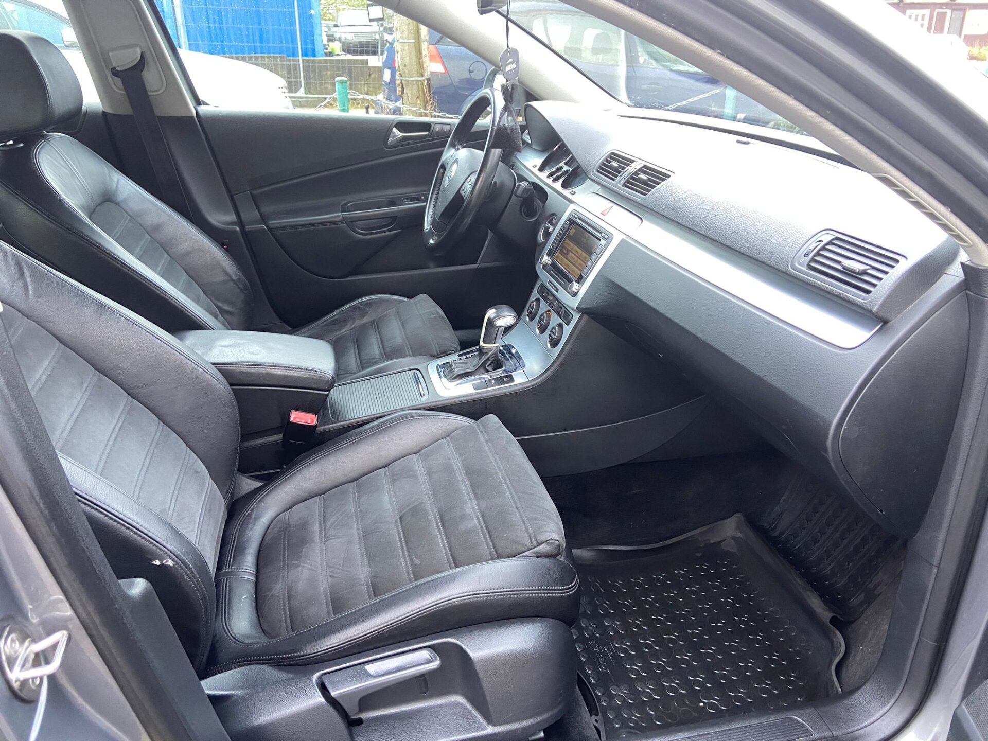 VW PASSAT (B6)