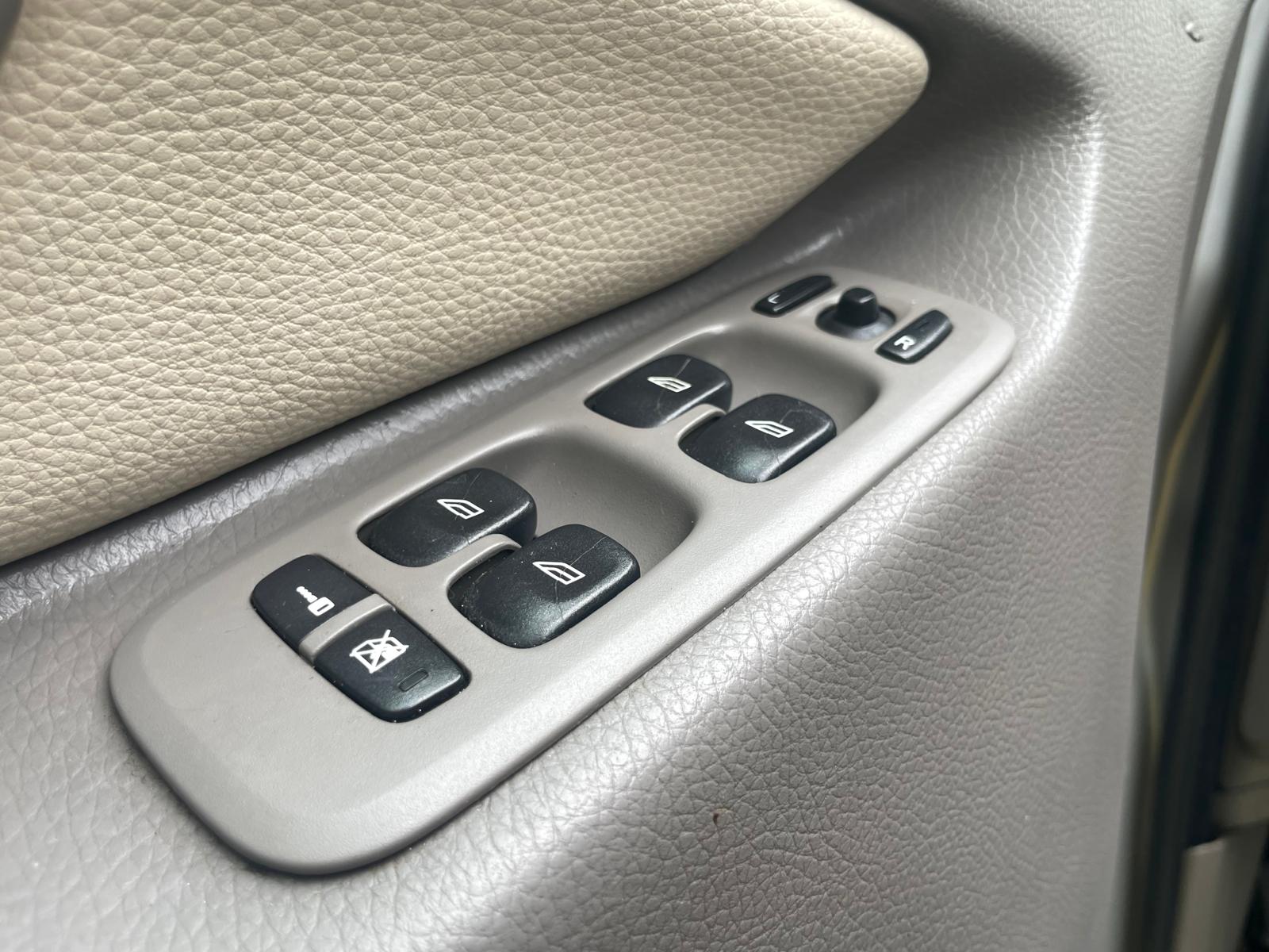 VOLVO XC90 7-VIETAS