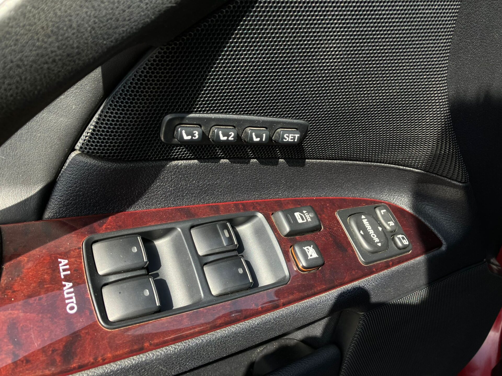 Lexus IS 220