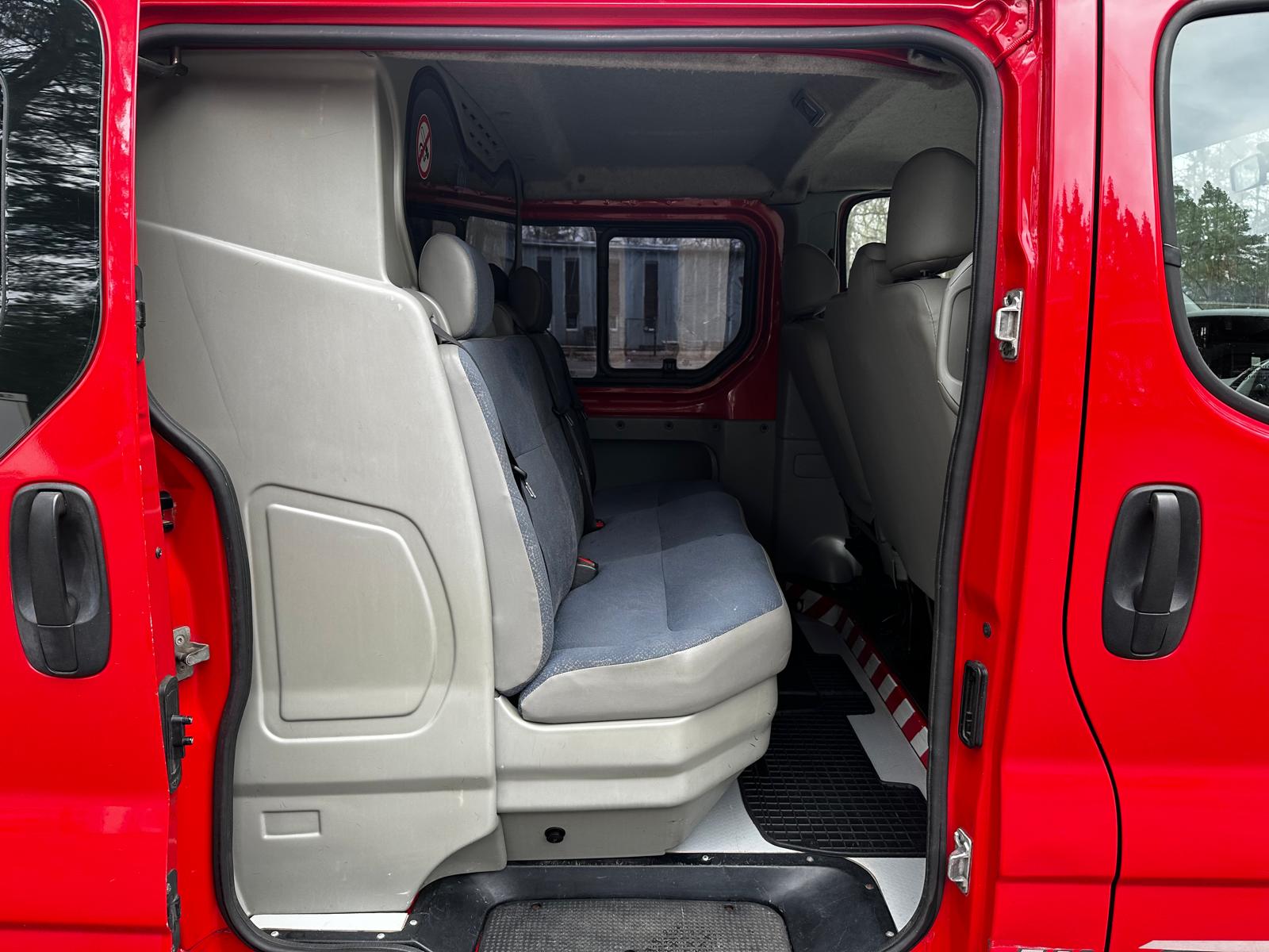 Opel Vivaro 5 seats