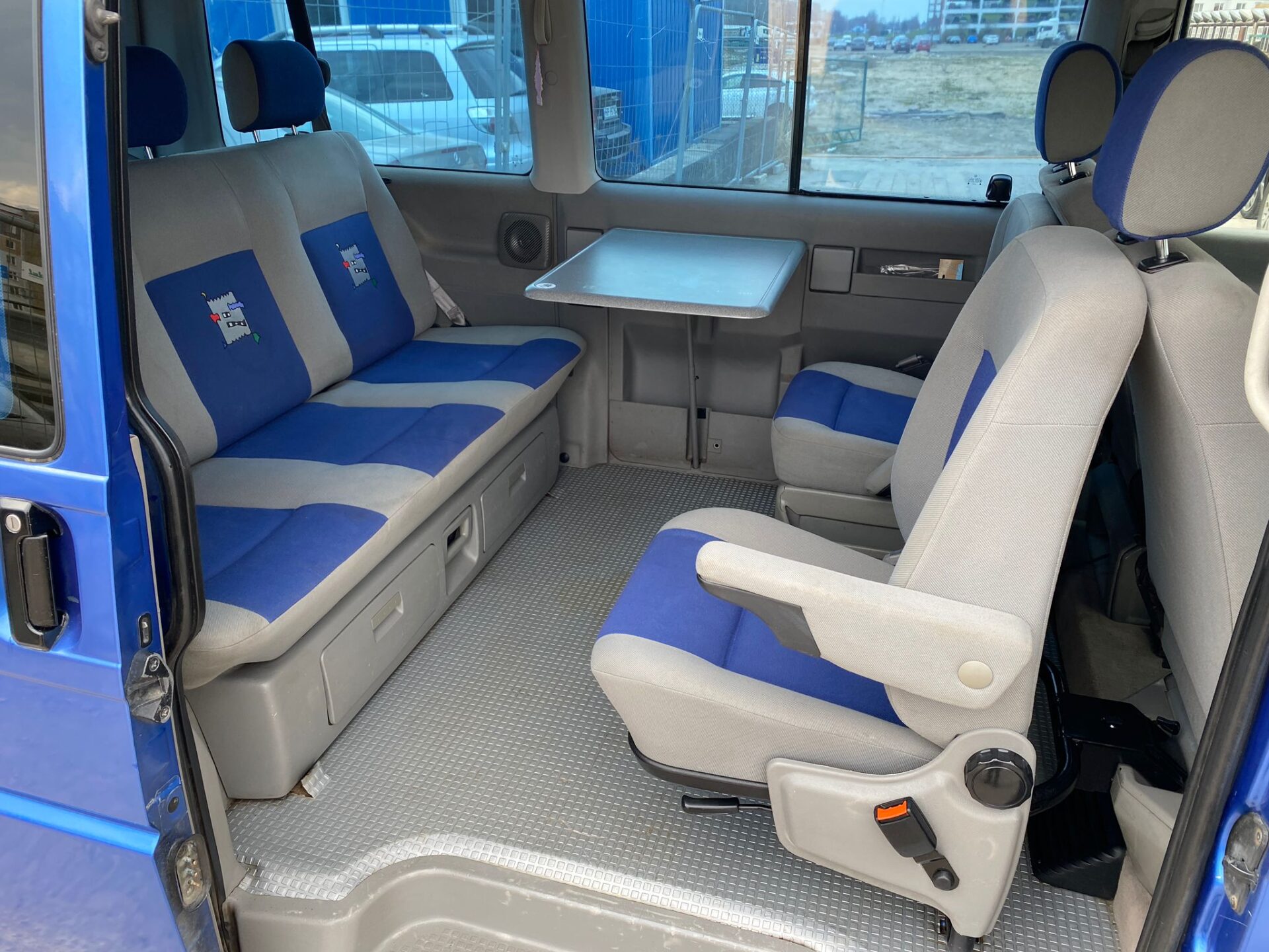 VW Multivan 7-vietas
