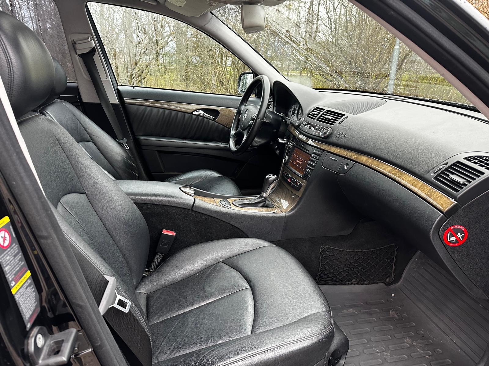 Mercedes Benz E220