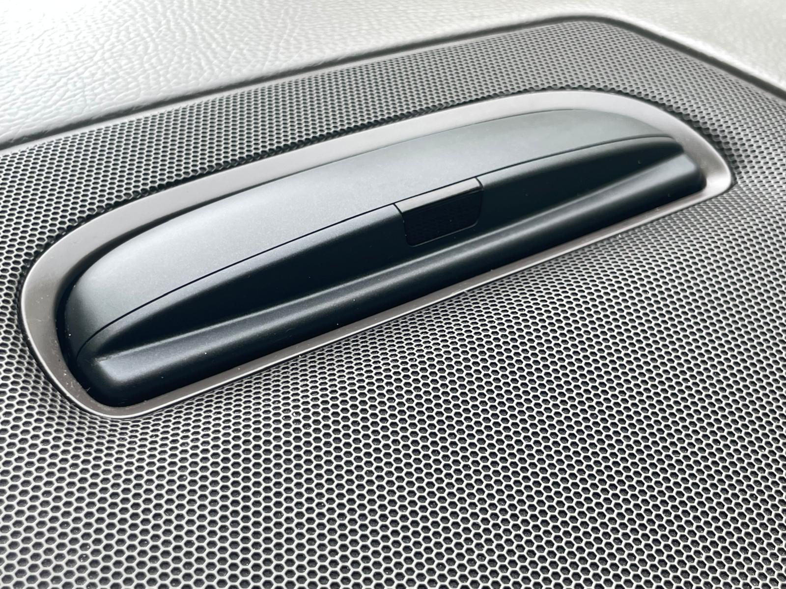 VOLVO XC90 7-VIETAS