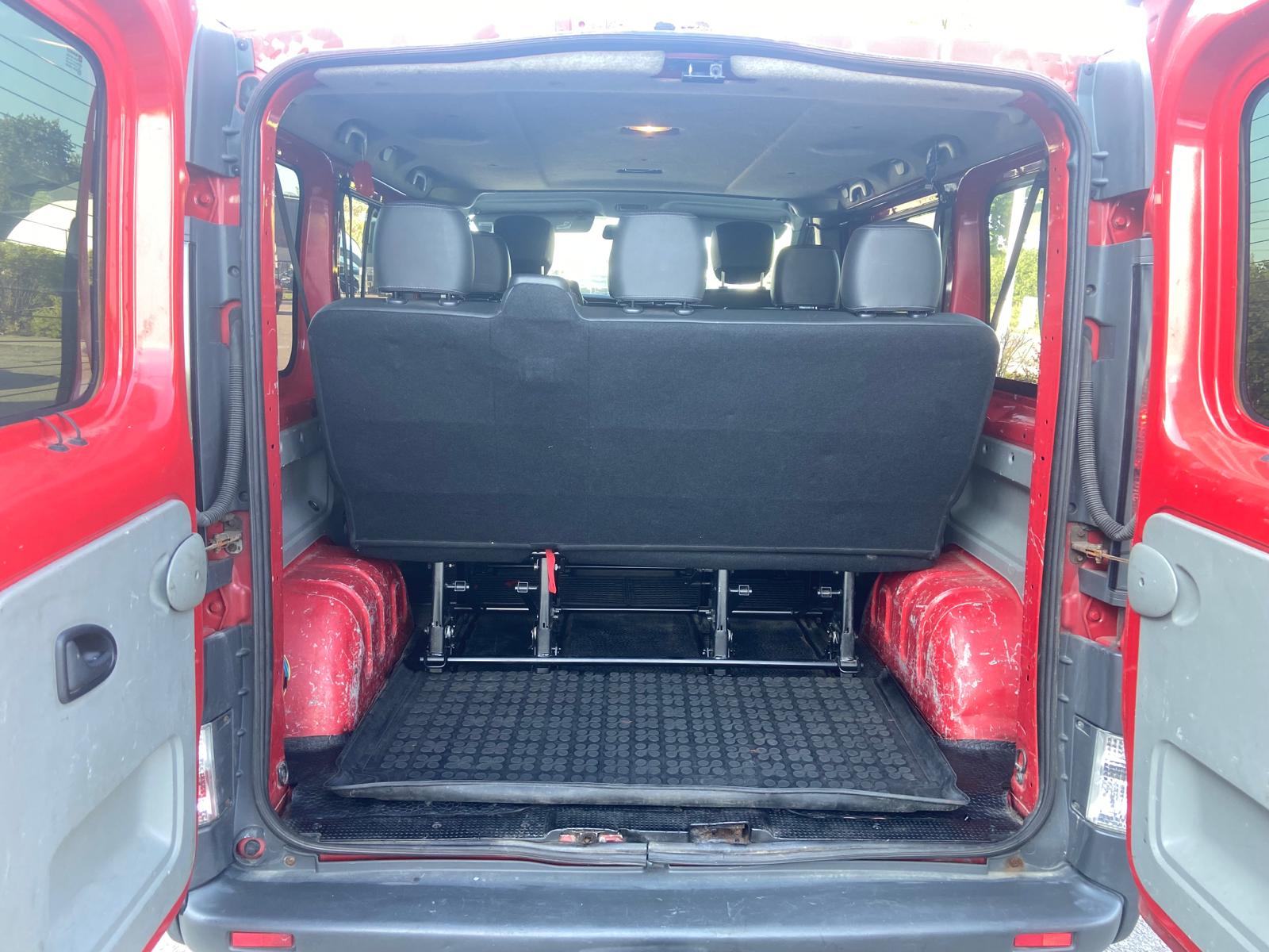 Renault Trafic 8-vietas