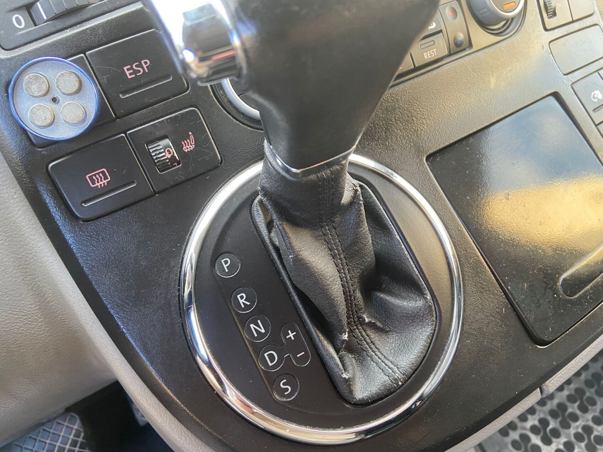 VW Multivan Highline 7-vietas